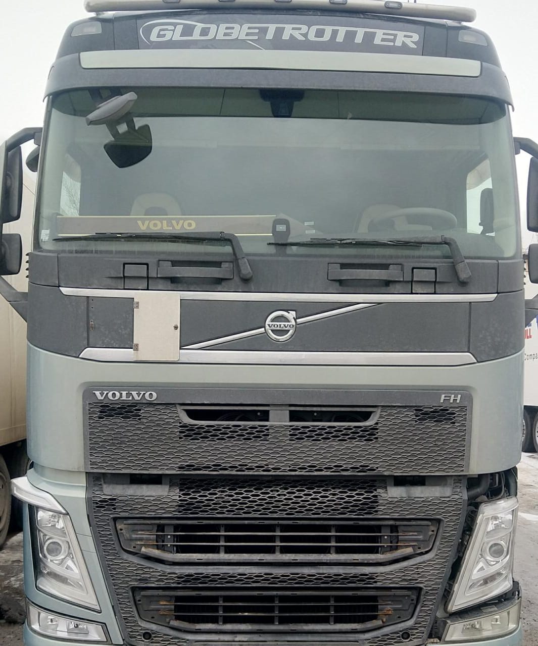 Logo Volvo vagonu (Plastik Aparattır!!!)