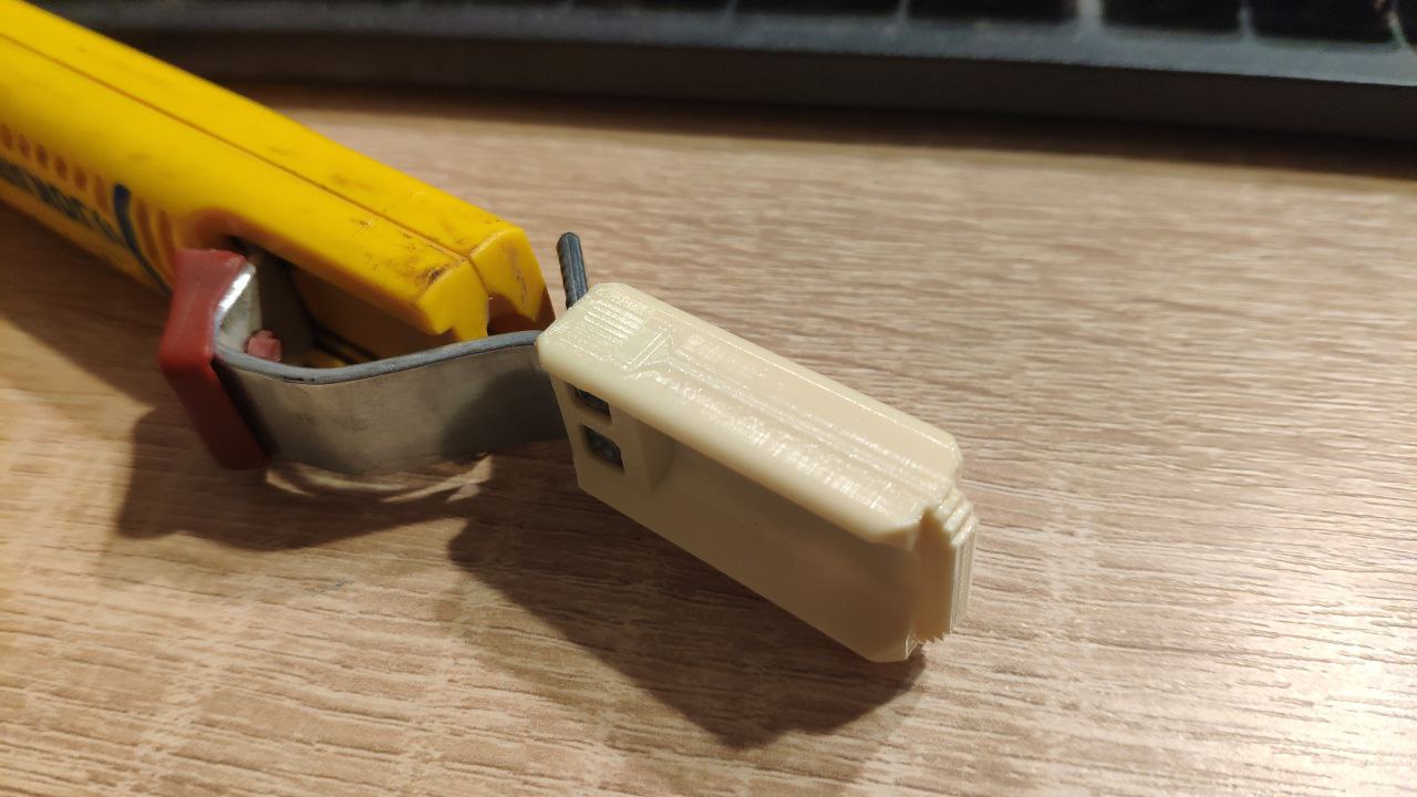 Bir bıçak için koruyucu örtü Iolation (Jokari ve Analoglar) (Plastik Aparattır!!!) Bir bıçak için koruyucu örtü Iolation (Jokari ve Analoglar) (Plastik Aparattır!!!)