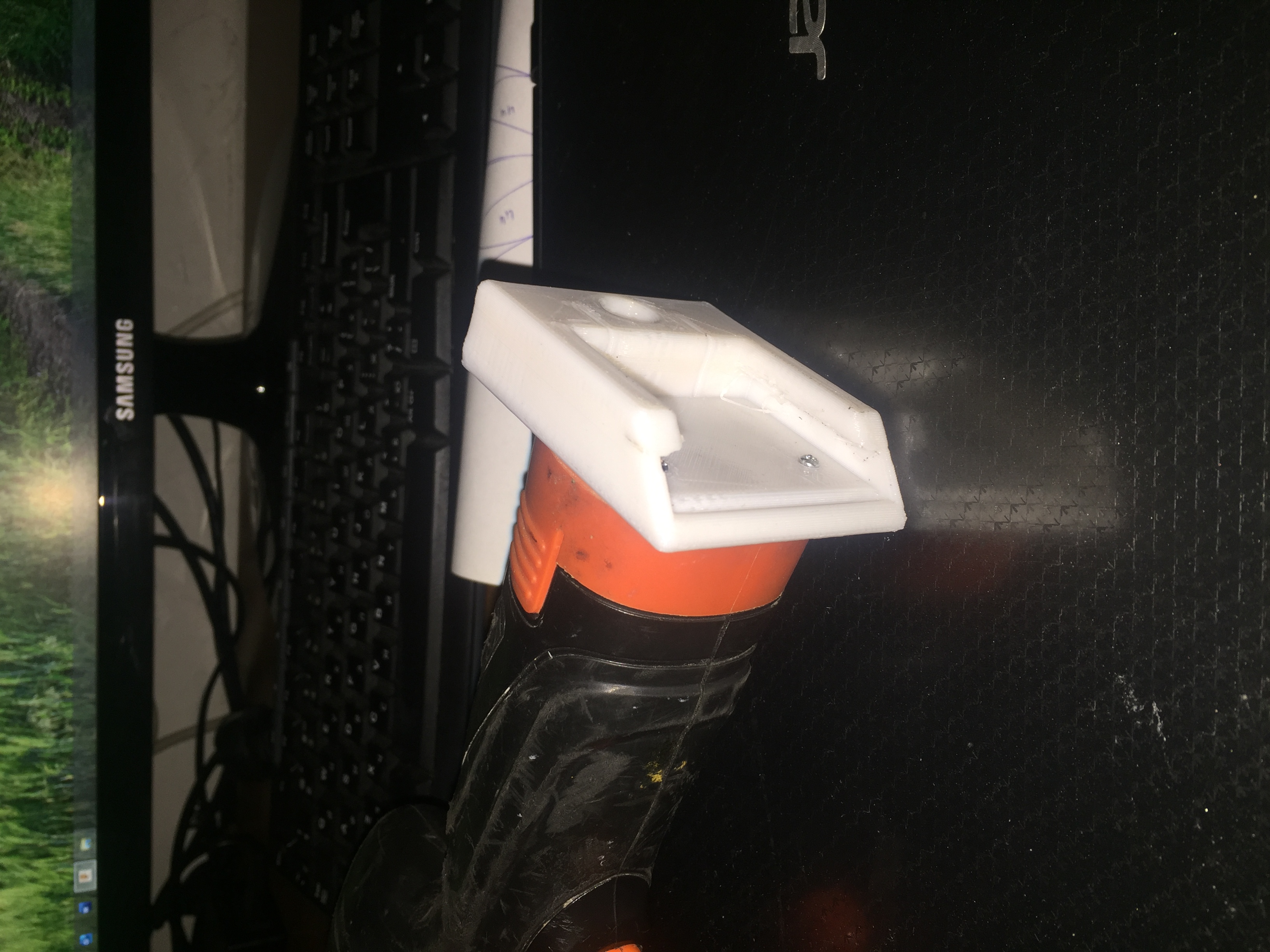 tornavida özel BDA-12-l.1.2'nin bataryasının adaptörü (Plastik Aparattır!!!)