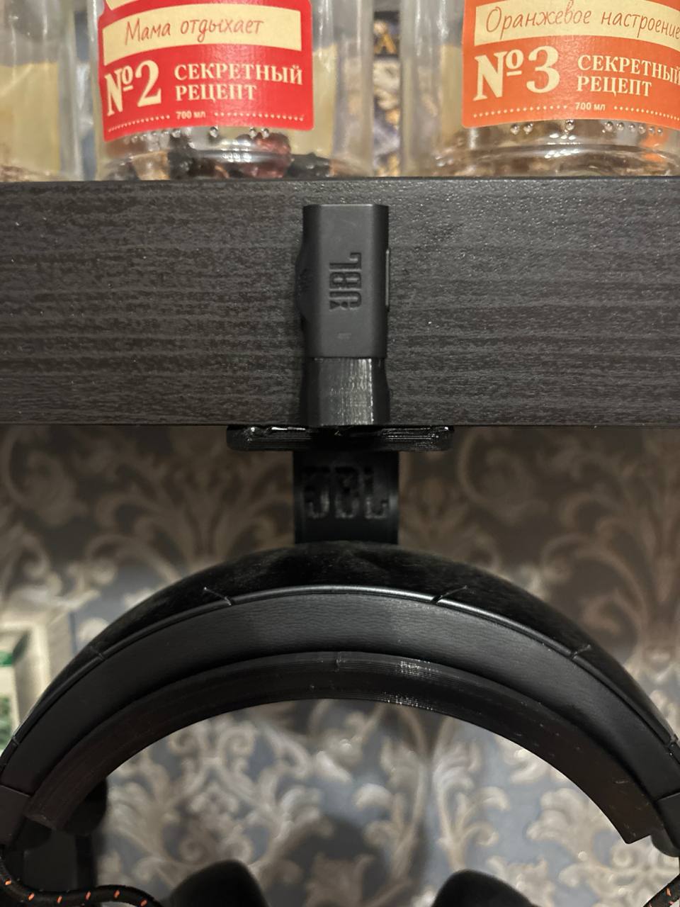 USB sahibi JBL Quantum 600 (Plastik Aparattır!!!)