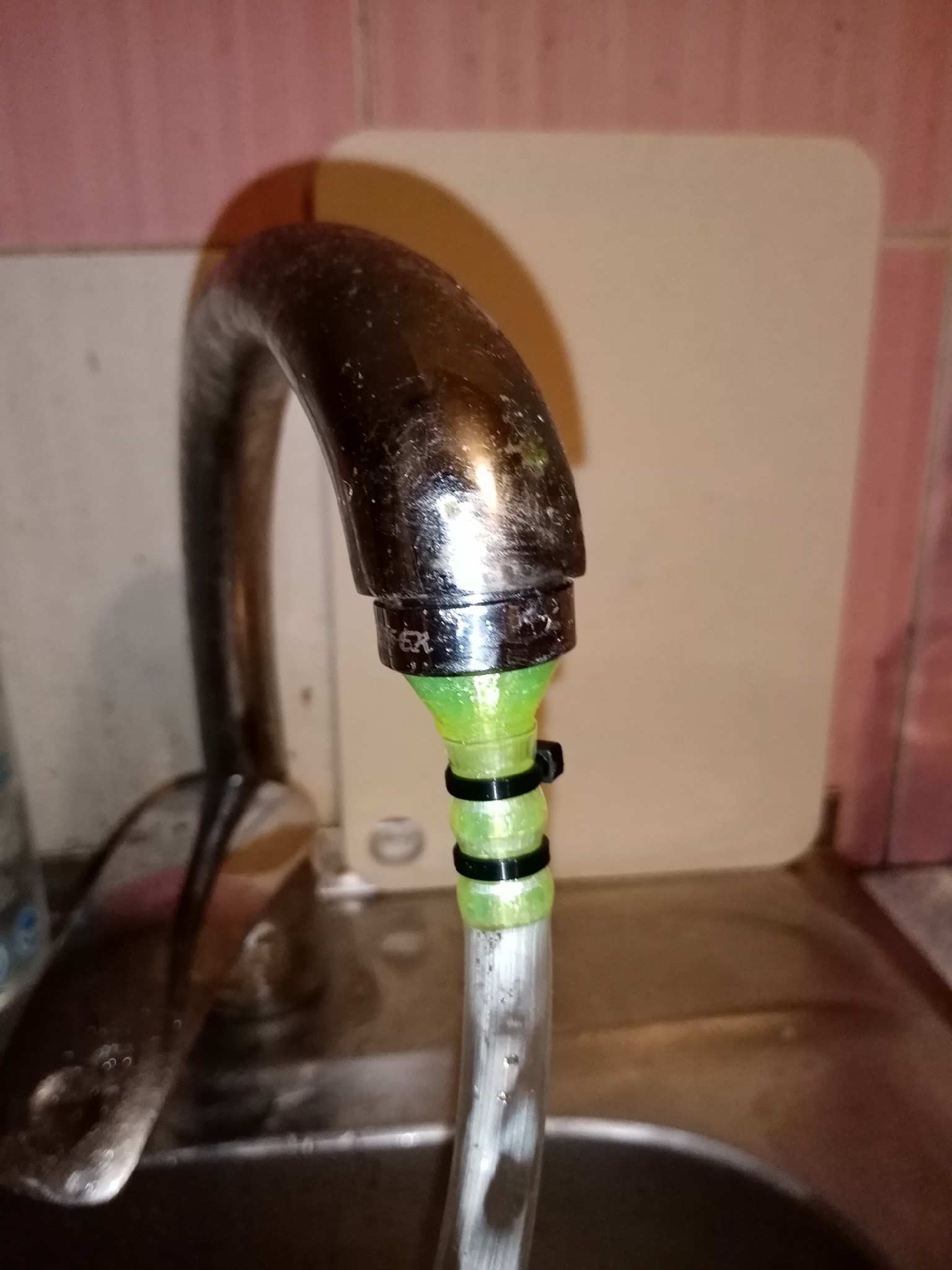 8 mm hortum için balıksırtı ara parçası (Plastik Aparattır!!!)