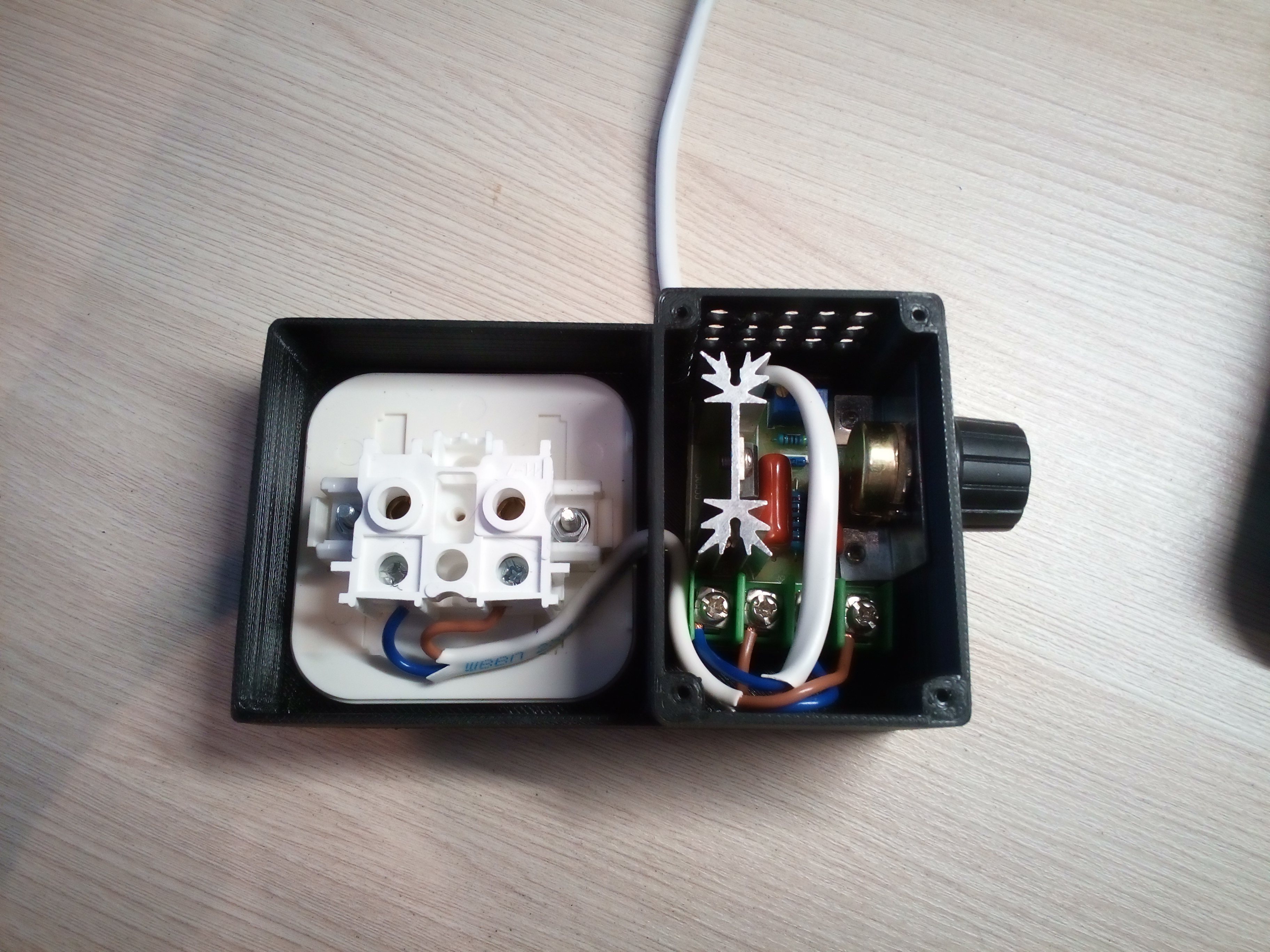 Güç düzenleyicisi (Plastik Aparattır!!!)