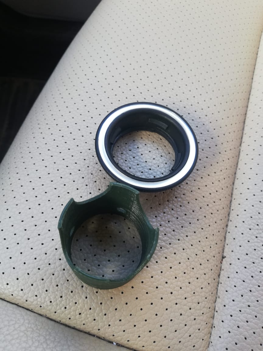 Mercedes Benz ateşleme kilidi etrafındaki dekoratif halkayı çıkarmak için özel bir araç (Plastik Aparattır!!!)