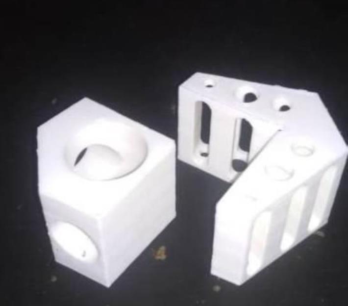 Köşe namlu nozulları iki seçenektir. Sıradan ve hafif. (Plastik Aparattır!!!) Köşe namlu nozulları iki seçenektir. Sıradan ve hafif. (Plastik Aparattır!!!)