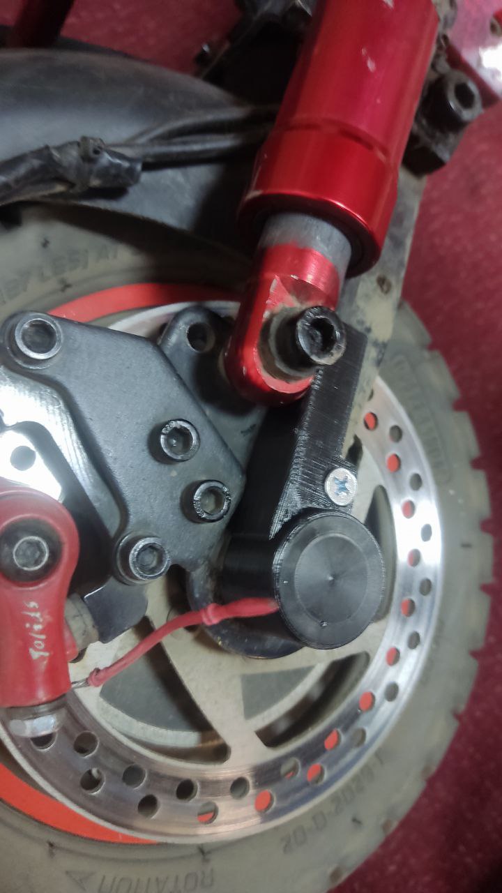 Kugoo M4 Pro 2022 için kablo koruyucu gövde (Plastik Aparattır!!!)