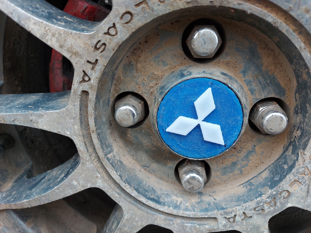 Bir döküm diskte kapak 56mm (Plastik Aparattır!!!) Bir döküm diskte kapak 56mm (Plastik Aparattır!!!)