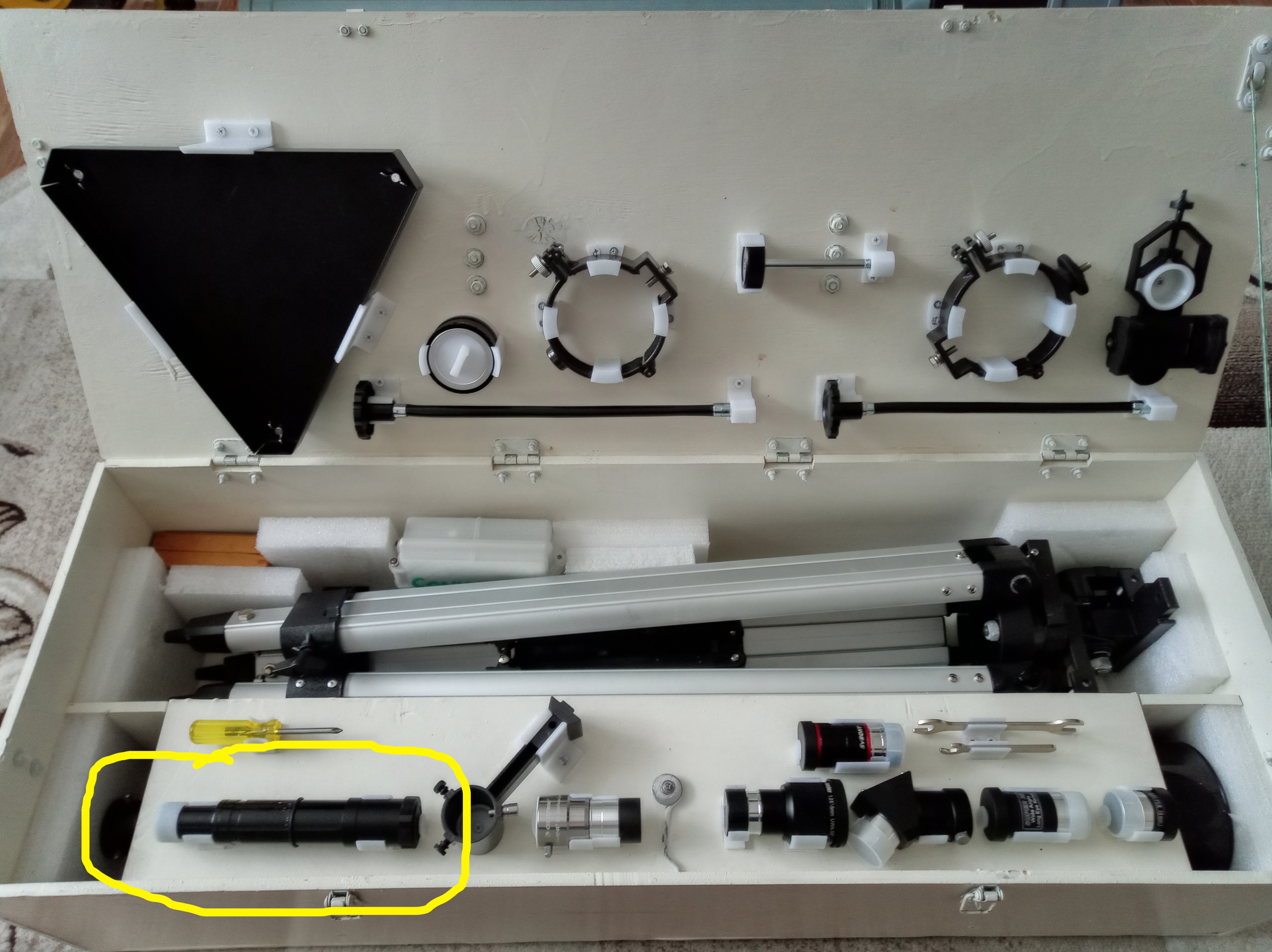Teleskopun elemanlarının bir dizi bağlantı elemanı: Seeker (Plastik Aparattır!!!) Teleskopun elemanlarının bir dizi bağlantı elemanı: Seeker (Plastik Aparattır!!!)