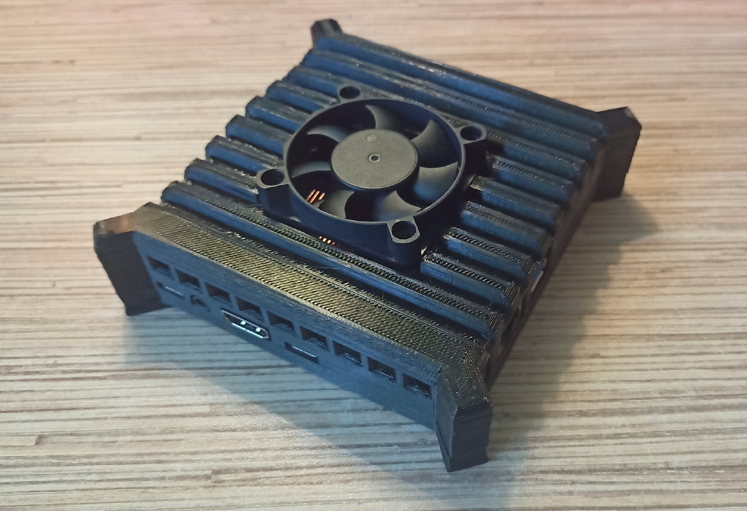 Turuncu PI5 mikrobilgisayar kasası (Plastik Aparattır!!!)