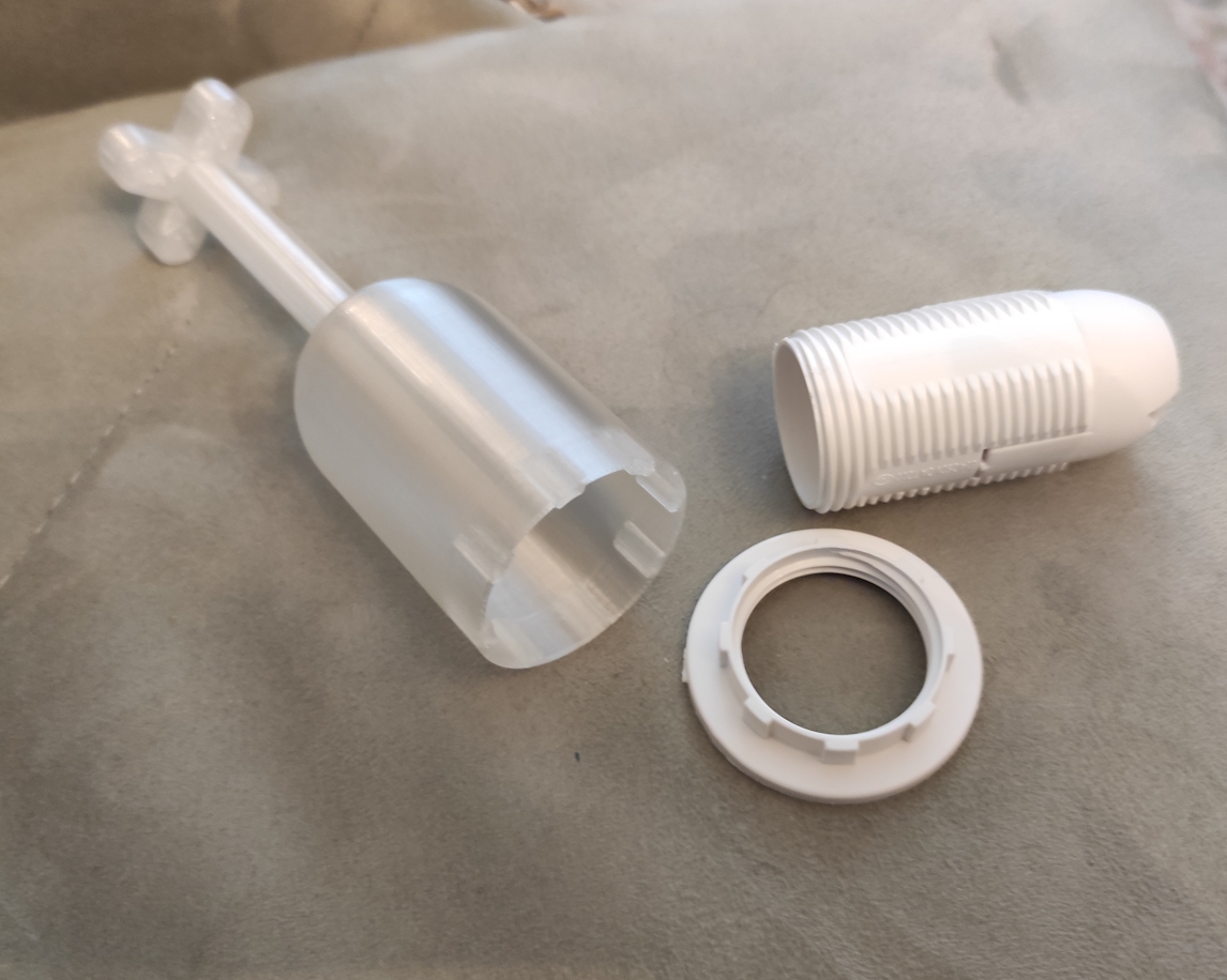 E14 kartuşunun halkası için montaj anahtarı (Plastik Aparattır!!!)