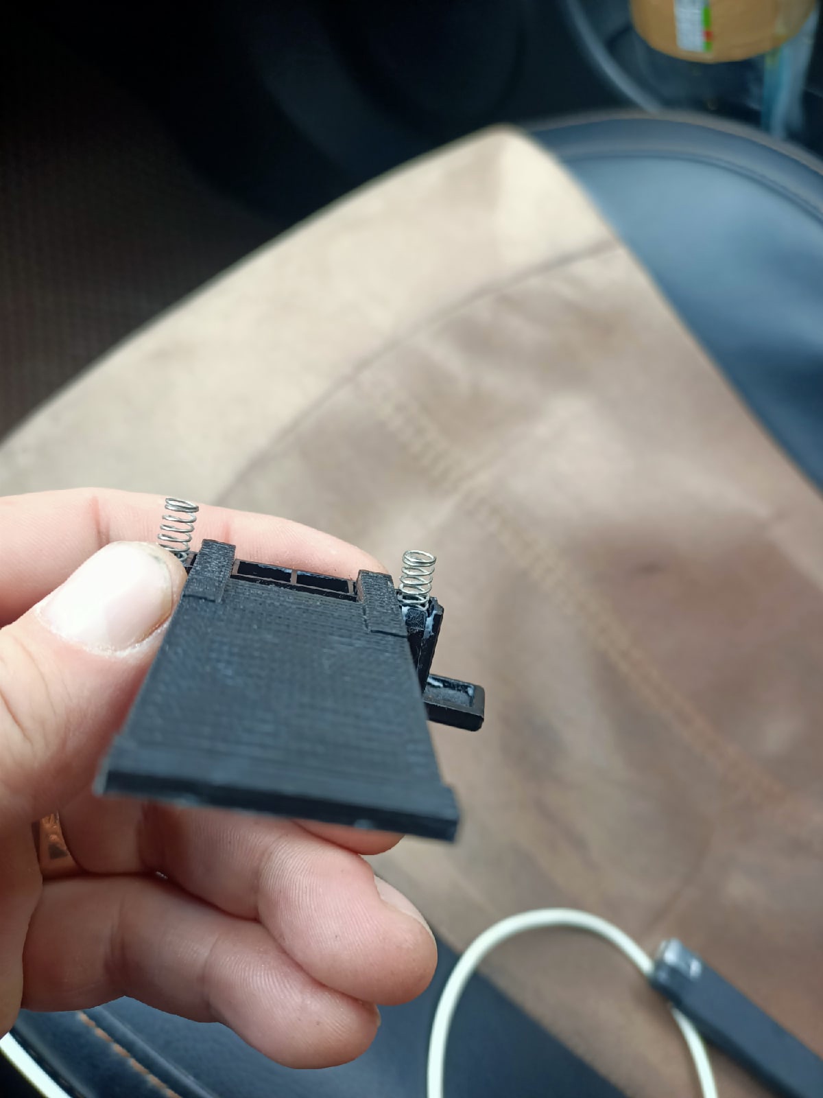 Standart bir kol dayama için Chevrolet Cruze Fixer (Plastik Aparattır!!!)