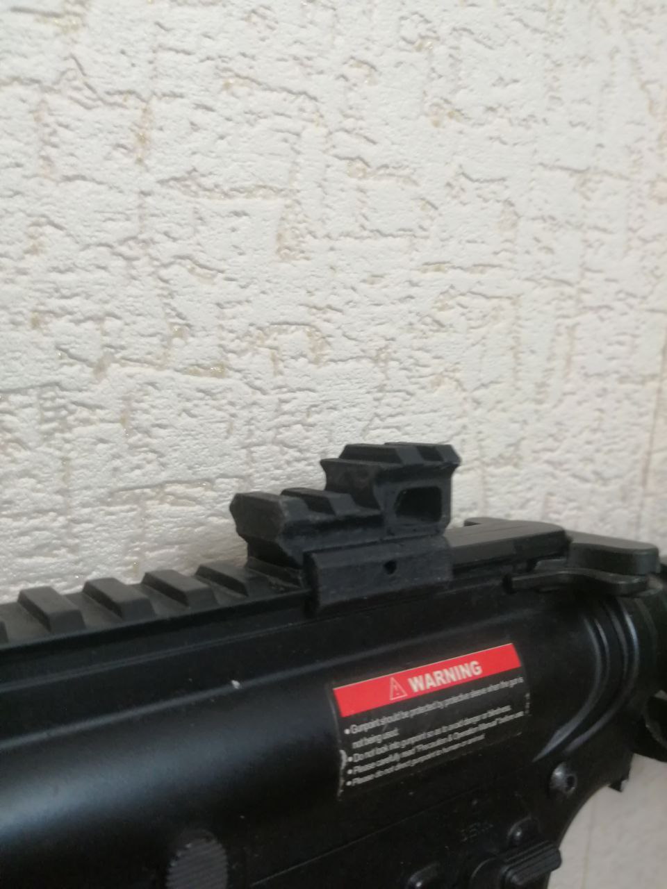 Bir sinek ve bir sayı yükseltmek için picatinny şerit adaptörü / çubuk (Plastik Aparattır!!!) Bir sinek ve bir sayı yükseltmek için picatinny şerit adaptörü / çubuk (Plastik Aparattır!!!)