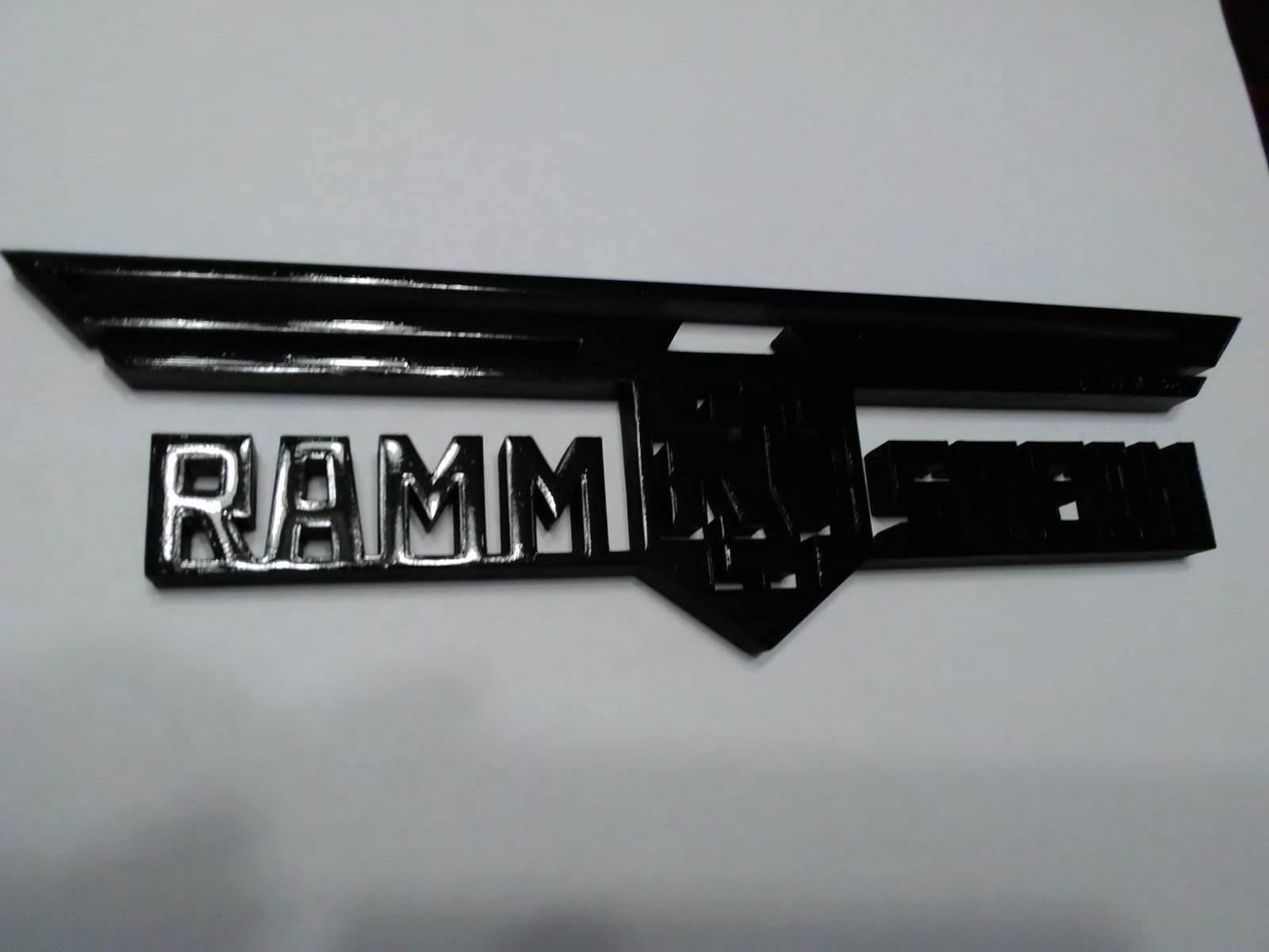 Rammstein logosu (Plastik Aparattır!!!)