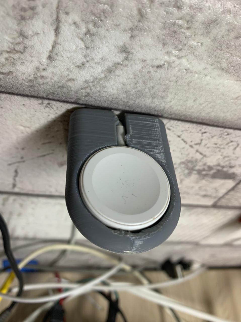 Apple Watch 4 için Duvarda Şarj Tutucu (Plastik Aparattır!!!)