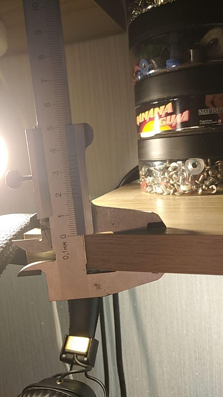 18 mm castorama rafı için kulaklık tutucusu. (Plastik Aparattır!!!)