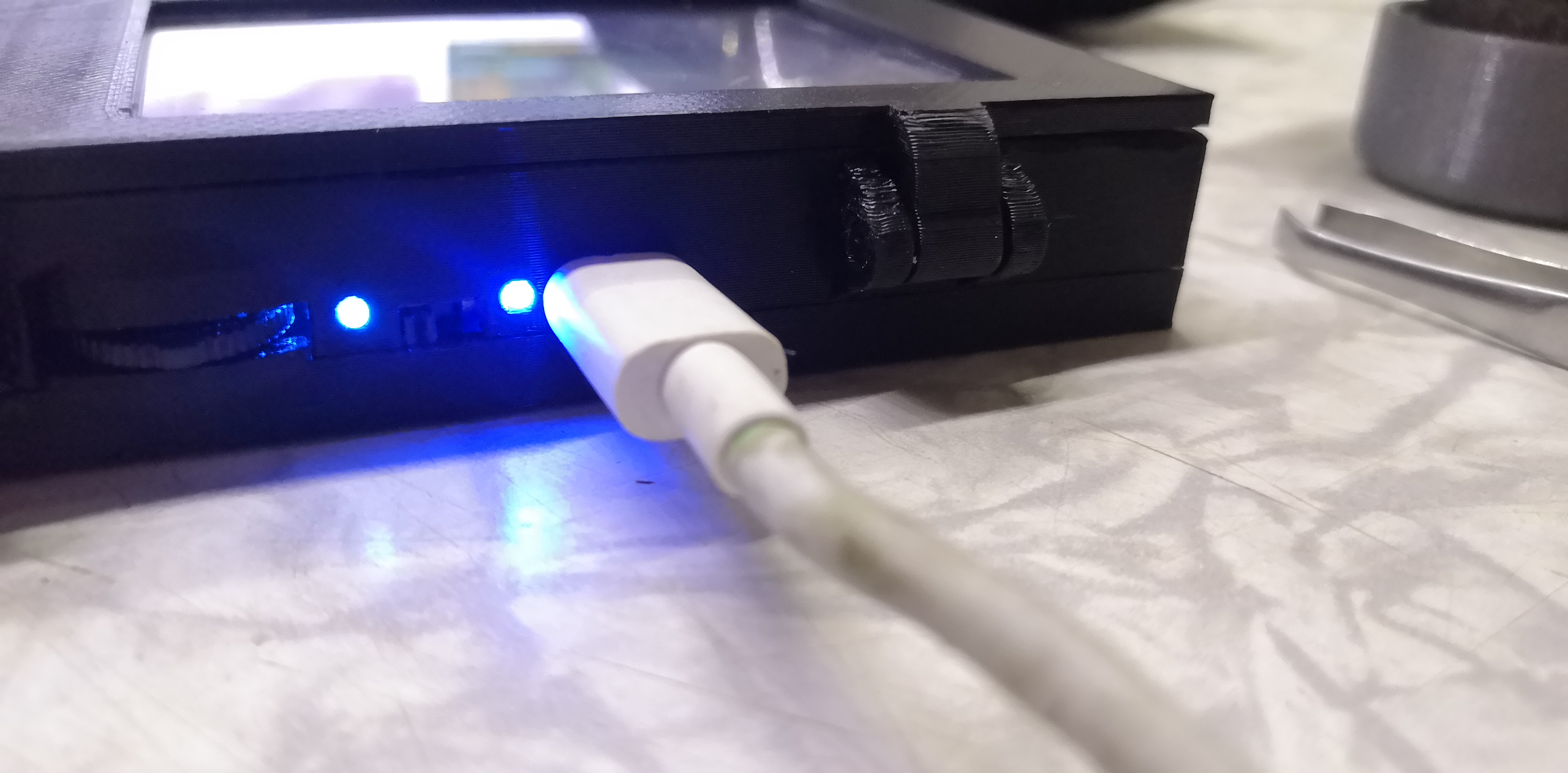 Kapaklı Nano VNA kasası (Plastik Aparattır!!!)