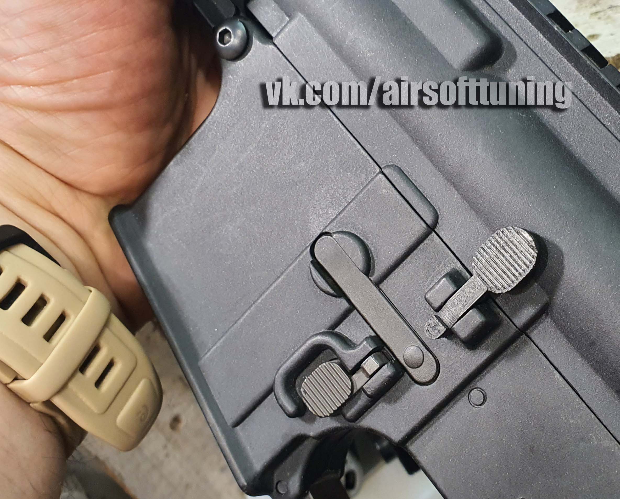 AR-15 m4 CYMA taklit sürgü durdurucu (Plastik Aparattır!!!) AR-15 m4 CYMA taklit sürgü durdurucu (Plastik Aparattır!!!)