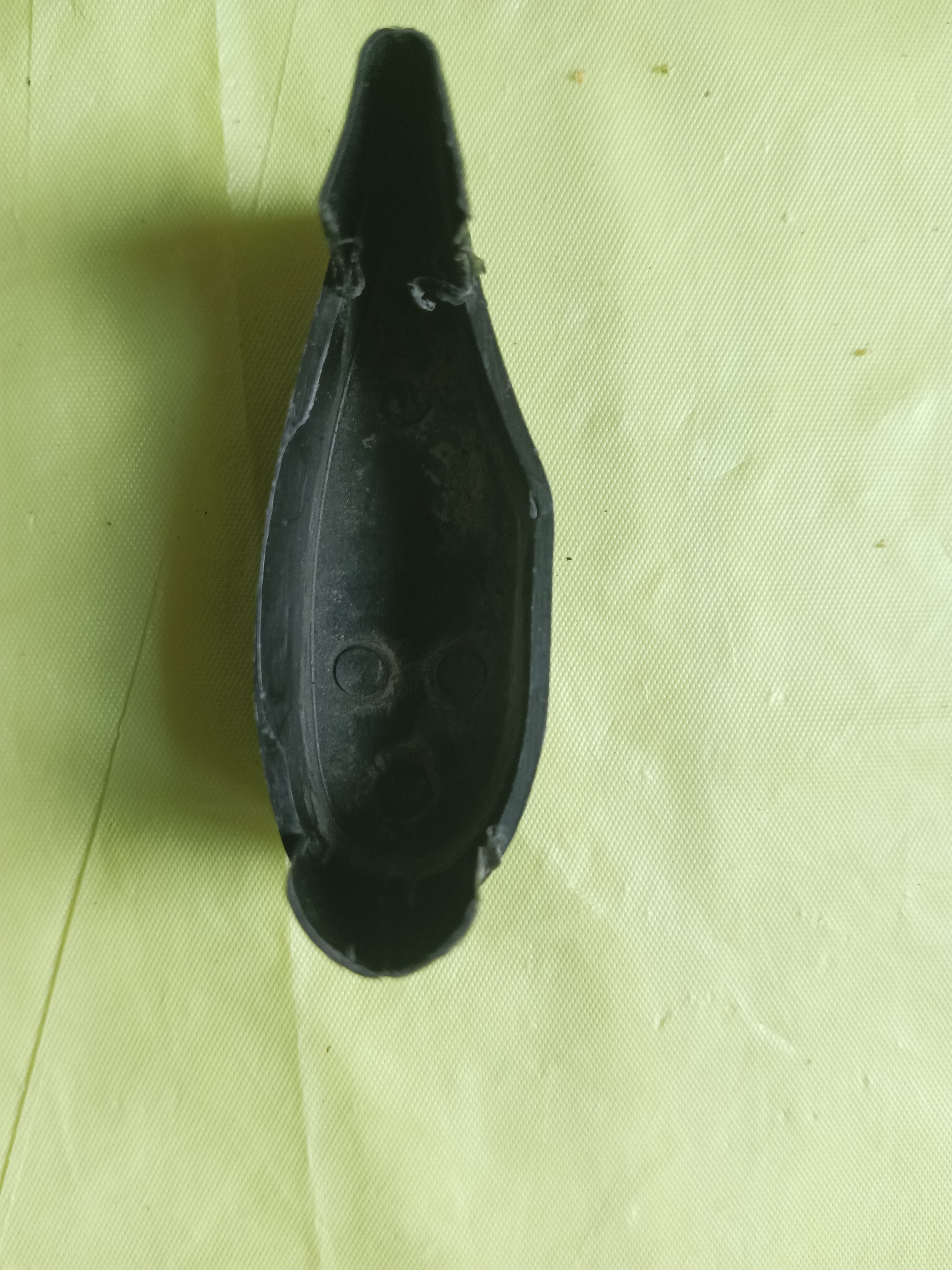 Tuttel bir fiş. (Plastik Aparattır!!!)