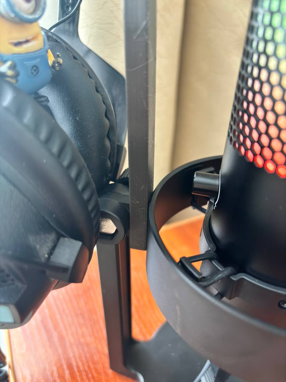 Mikrofon Fife RGB Mic A9'da kulaklık kulaklıkları (Plastik Aparattır!!!)