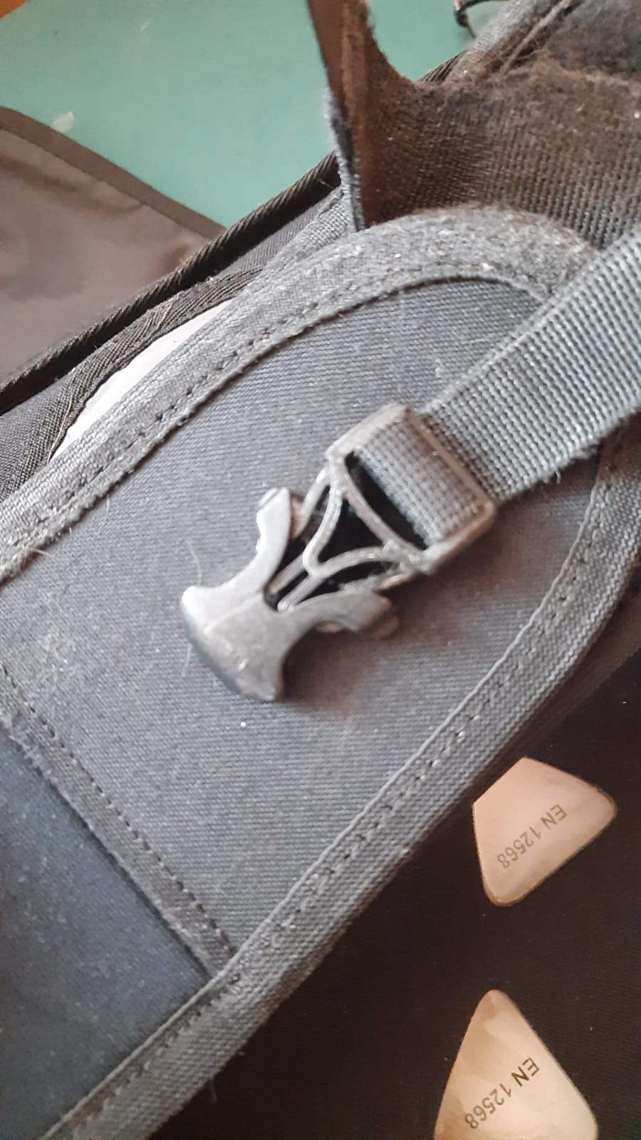 Kürk Kilitli Çığ Backpes Pieps (genişlik 26.5mm) (Plastik Aparattır!!!) Kürk Kilitli Çığ Backpes Pieps (genişlik 26.5mm) (Plastik Aparattır!!!)