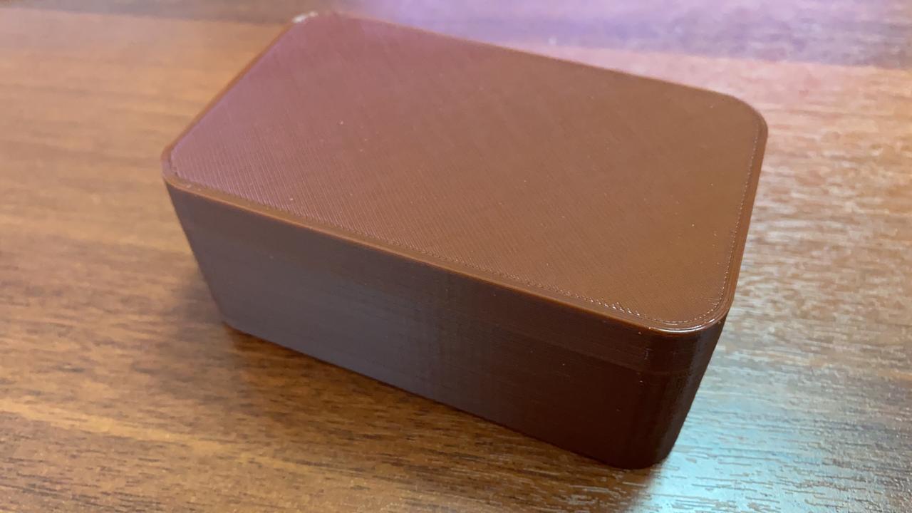 Gizli vidalar için bir kapak montajı ile 100x60 mm bina (Plastik Aparattır!!!)