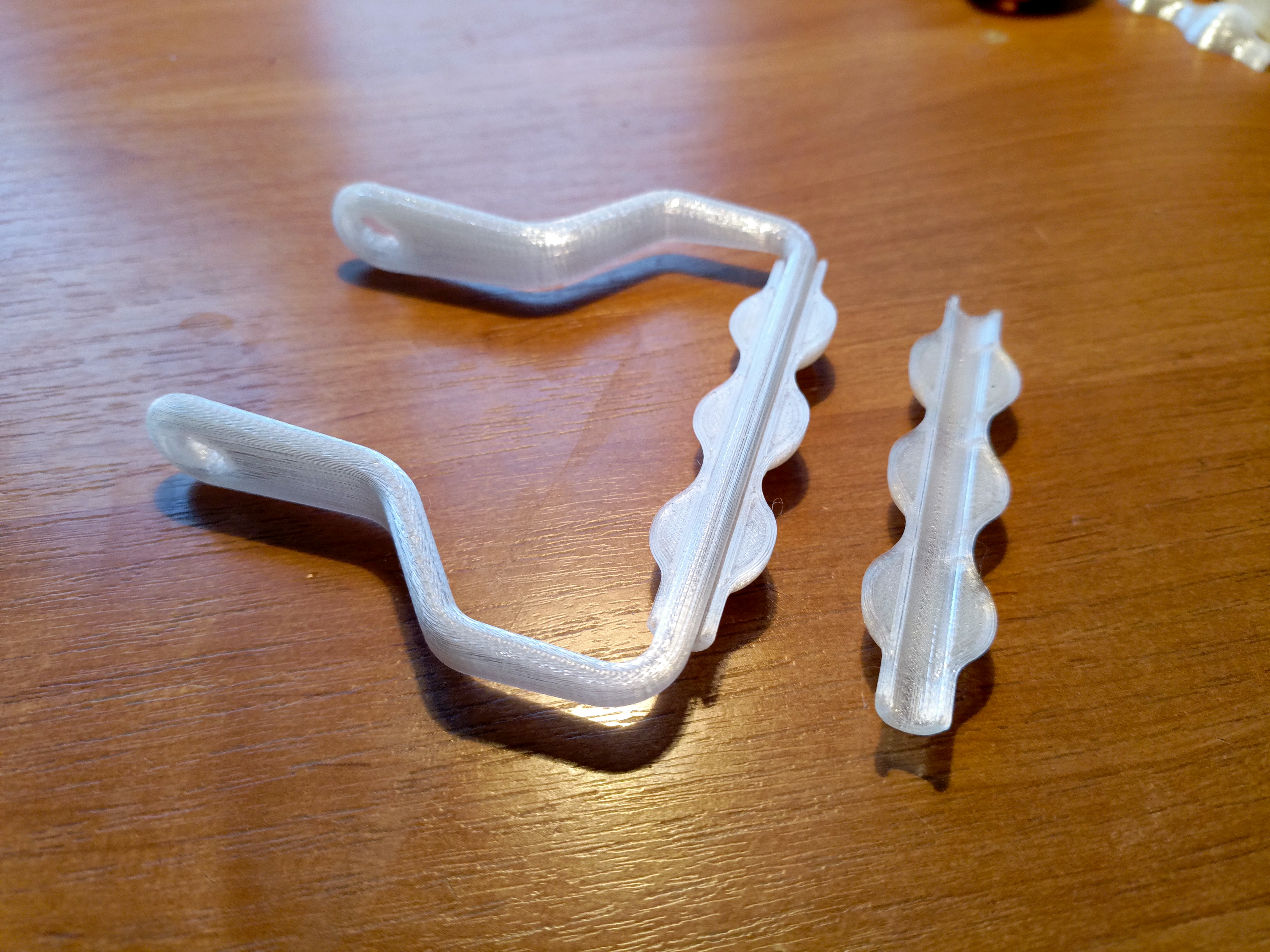 5 litrelik şişenin sapı, çapı 38 mm, ikinci versiyon (Plastik Aparattır!!!) 5 litrelik şişenin sapı, çapı 38 mm, ikinci versiyon (Plastik Aparattır!!!)