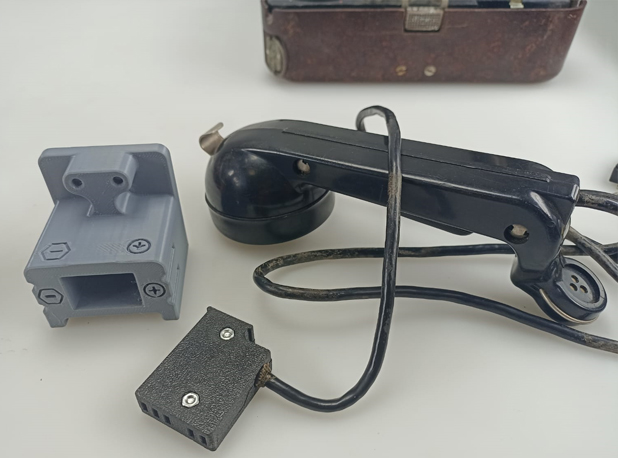 TA-57 “Tapik” saha iletişim radyo istasyonu için Krona adaptörü ve fişi (Plastik Aparattır!!!)