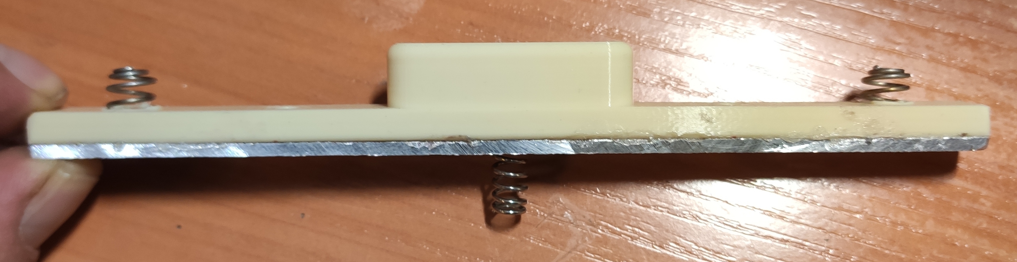 Bir bavul için kullanın (Plastik Aparattır!!!)