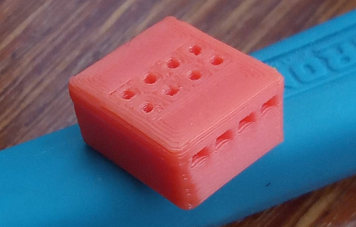 NRF21 veya ESP8266-01'i bağlamak için panel (Plastik Aparattır!!!)