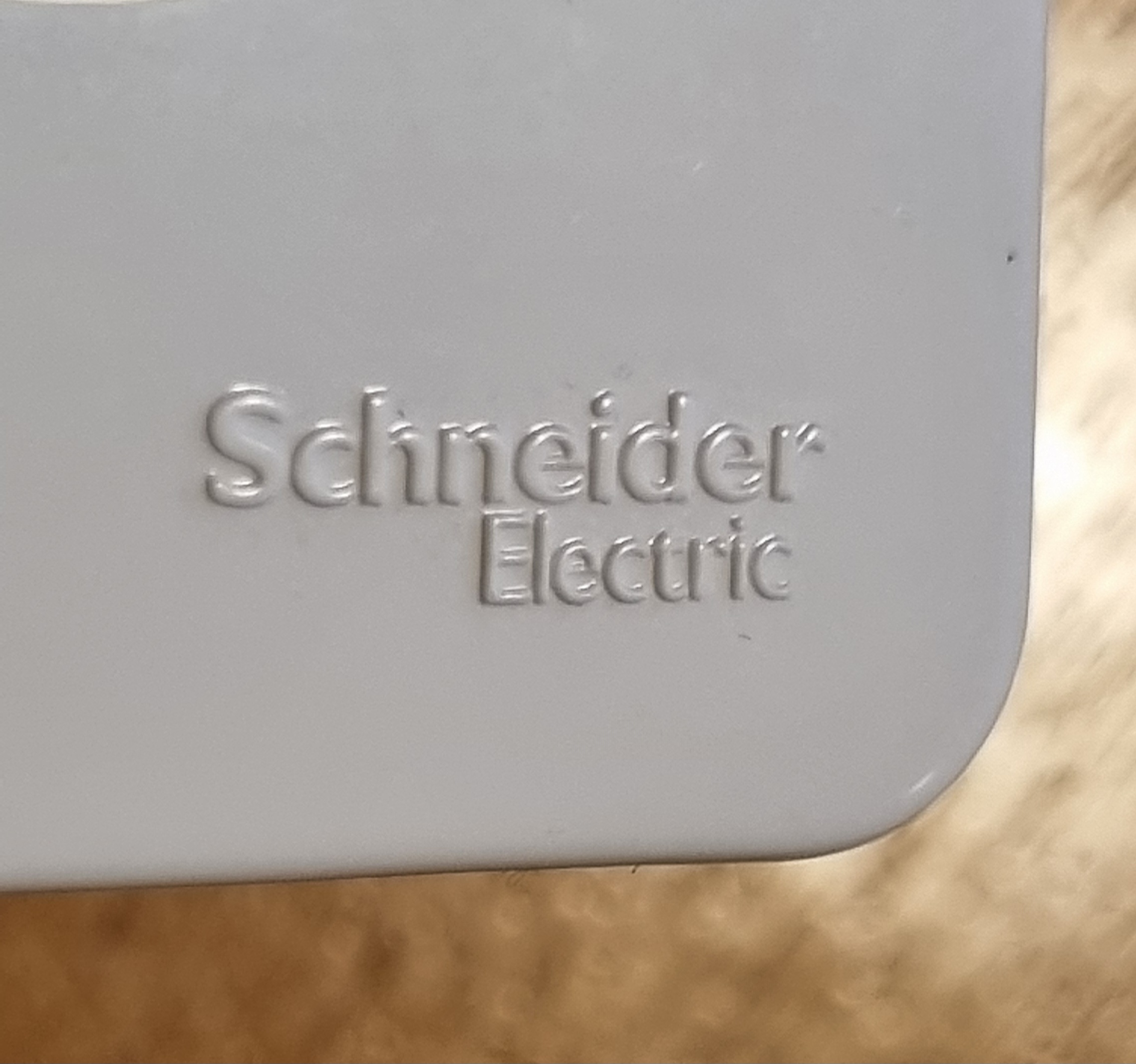 Voltaj kontrol gövdesi (Plastik Aparattır!!!)