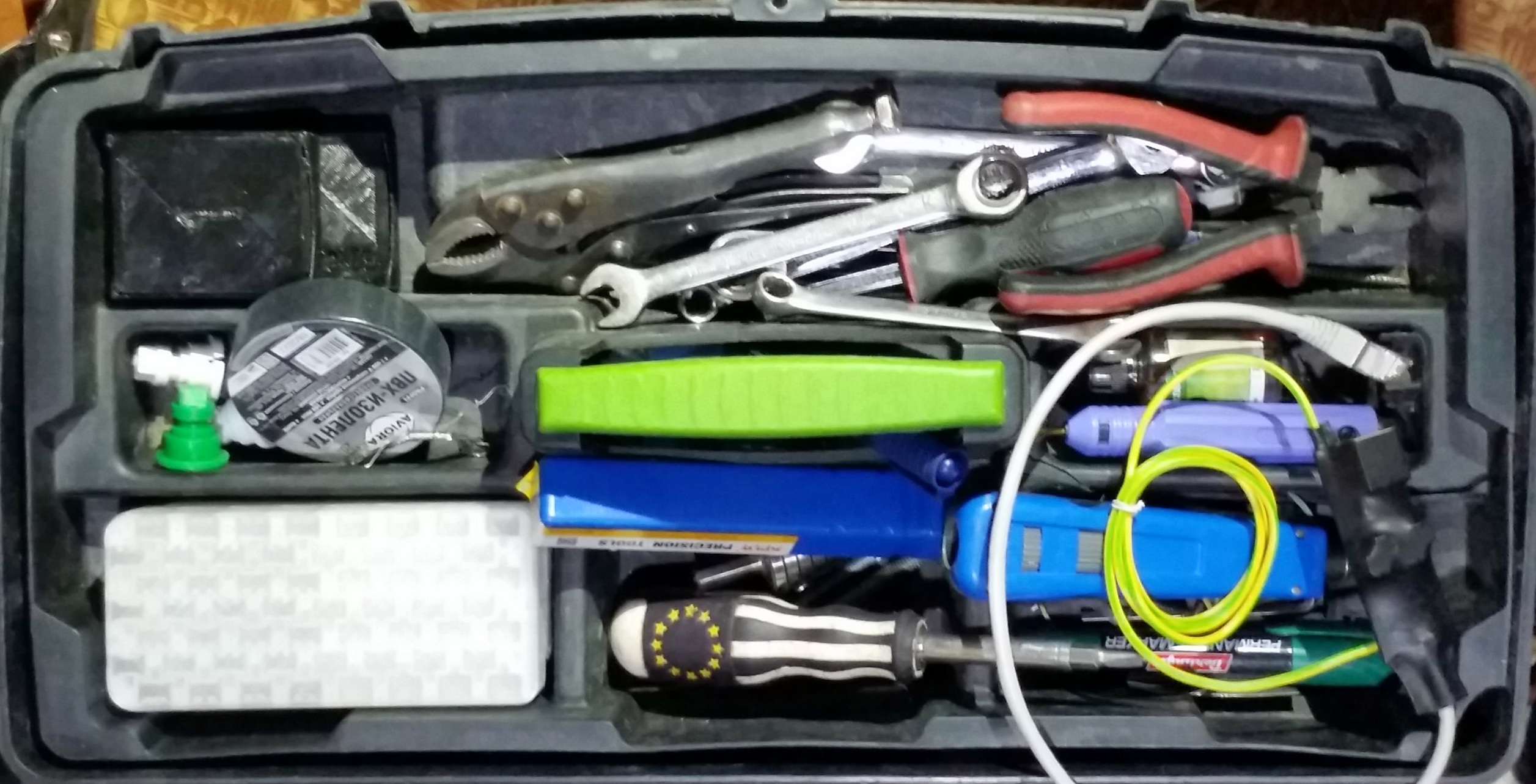 3d модель Контейнеры для: обжимки GROSS и 56шт RJ-45 в инструментальный ...