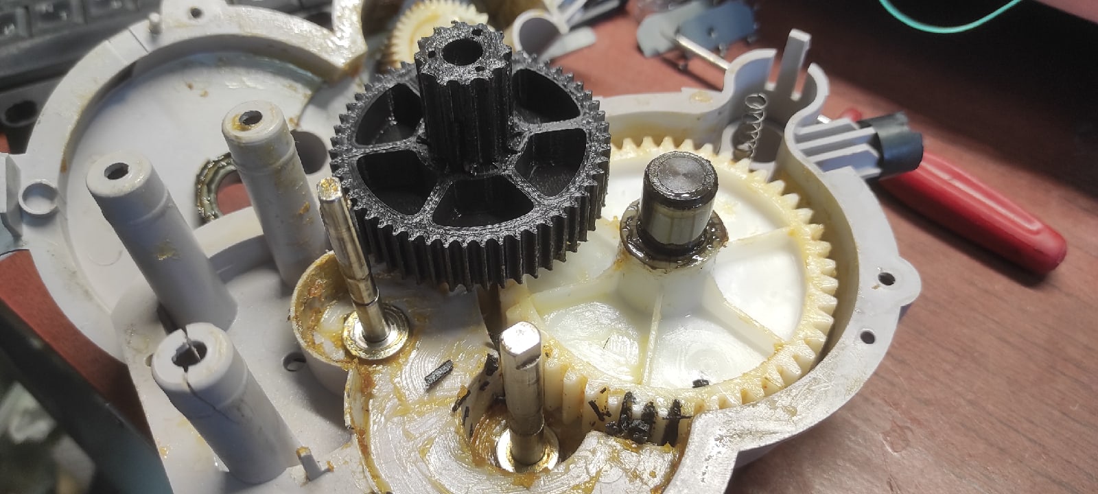 Elektrikli öğütücü için dişli Mulinex HV8 (Plastik Aparattır!!!)