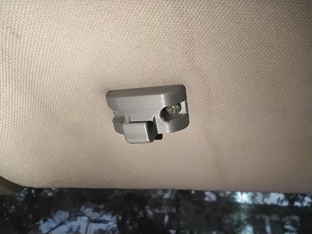 Audi C4 vizör sabitleme (Plastik Aparattır!!!)