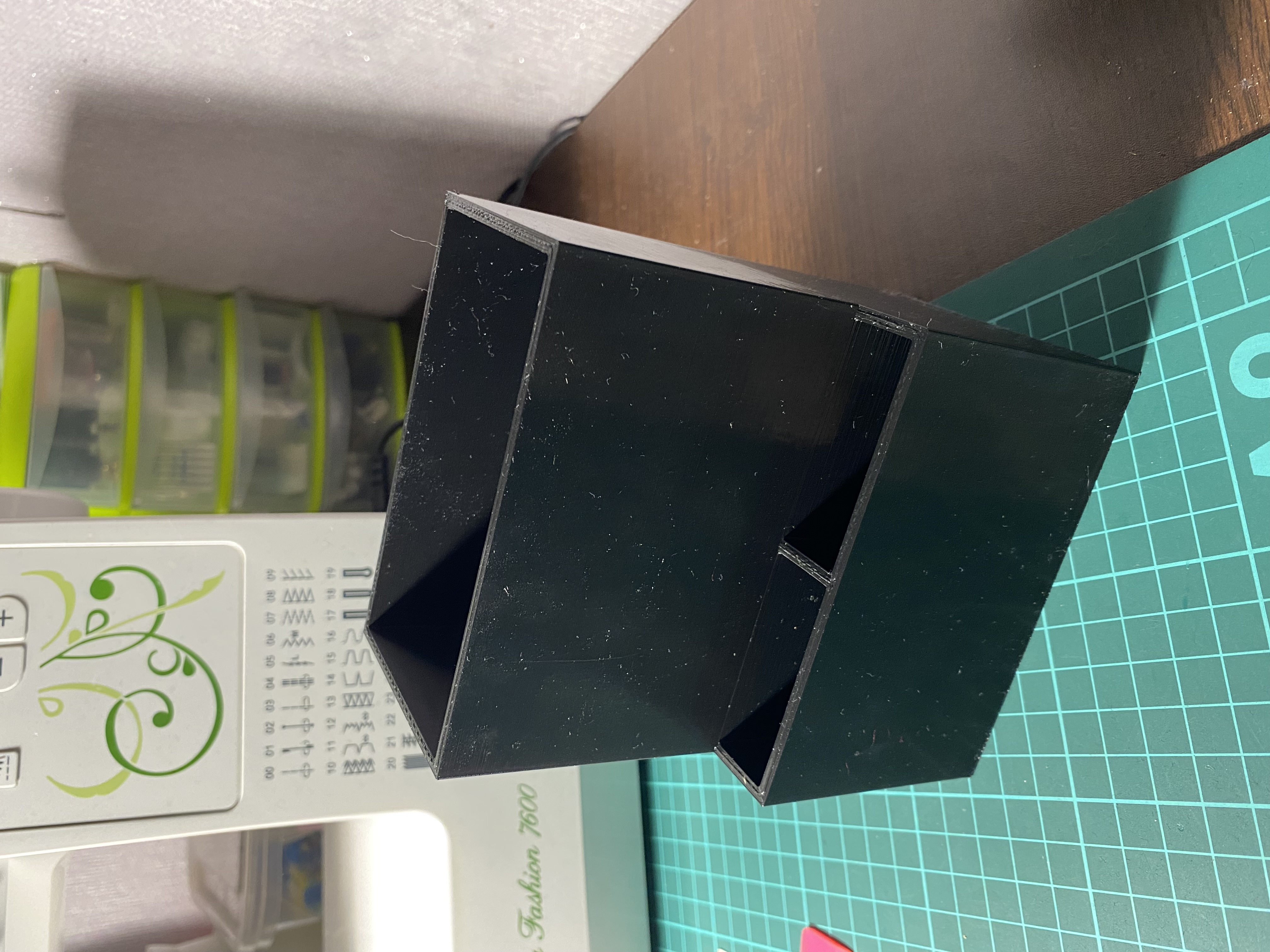 Terzi makası ve diğer şeyler için organizatör (Plastik Aparattır!!!)