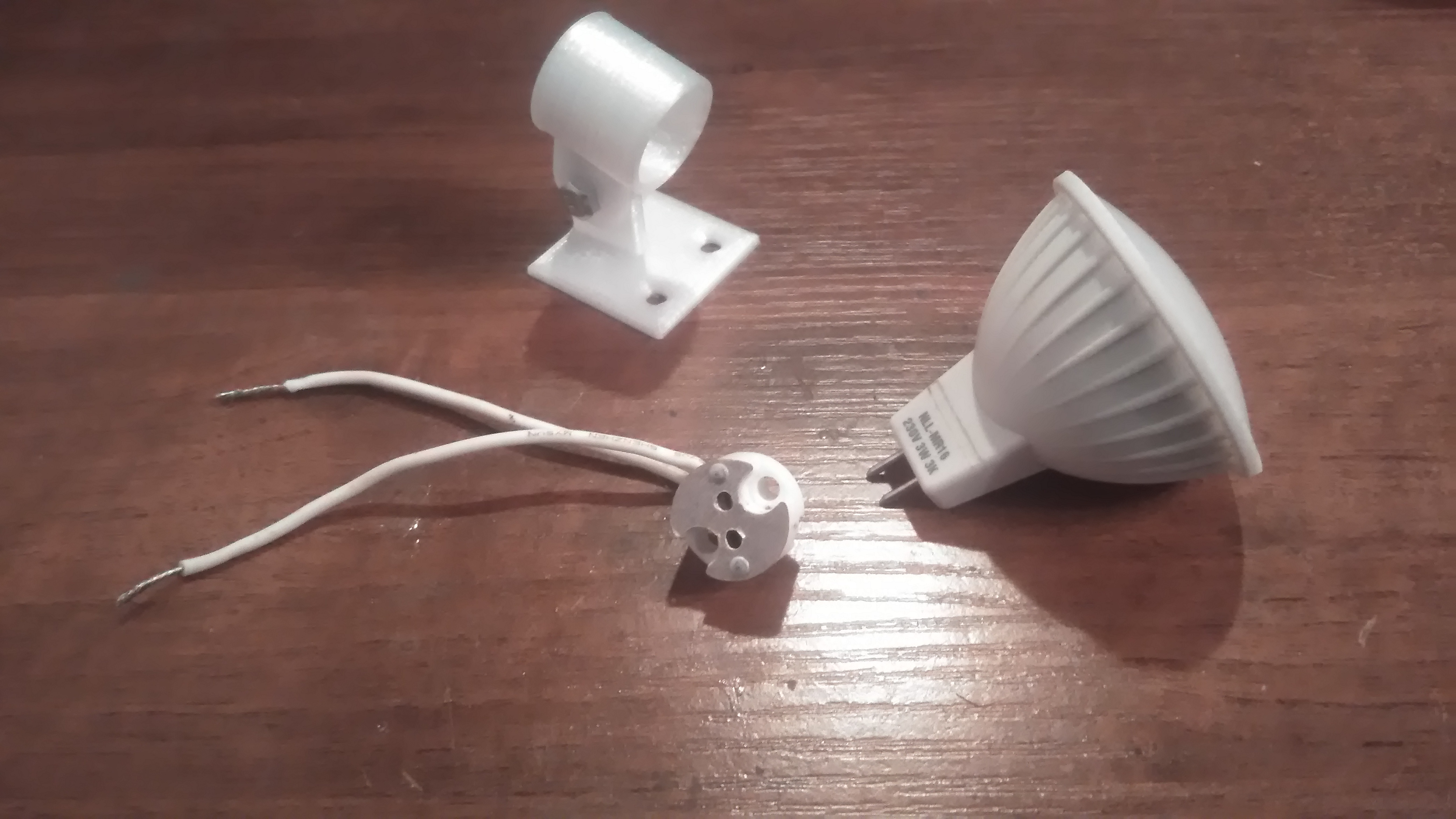 Ampul montajı (Plastik Aparattır!!!)