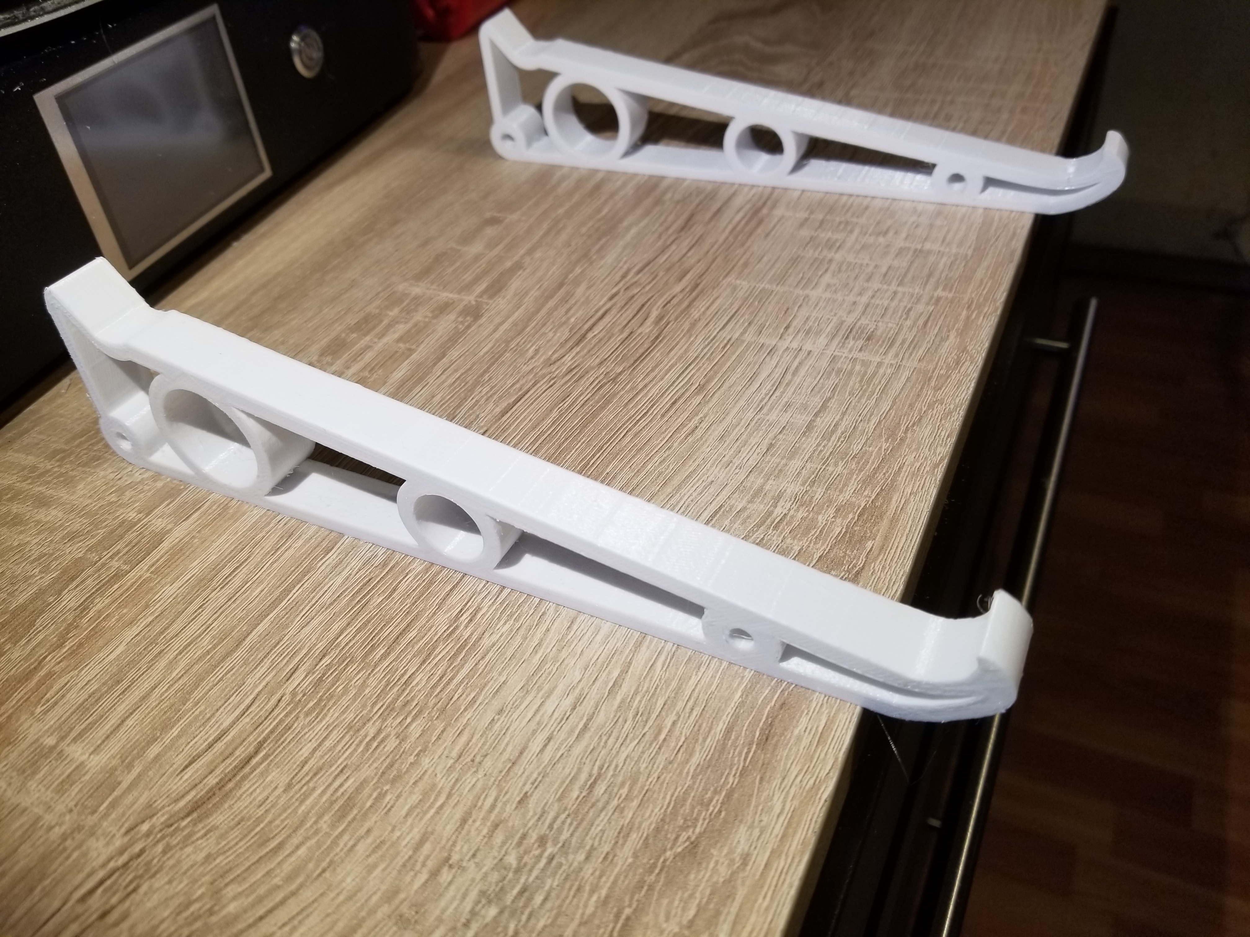 Başka bir dizüstü bilgisayar standı (Plastik Aparattır!!!) Başka bir dizüstü bilgisayar standı (Plastik Aparattır!!!)