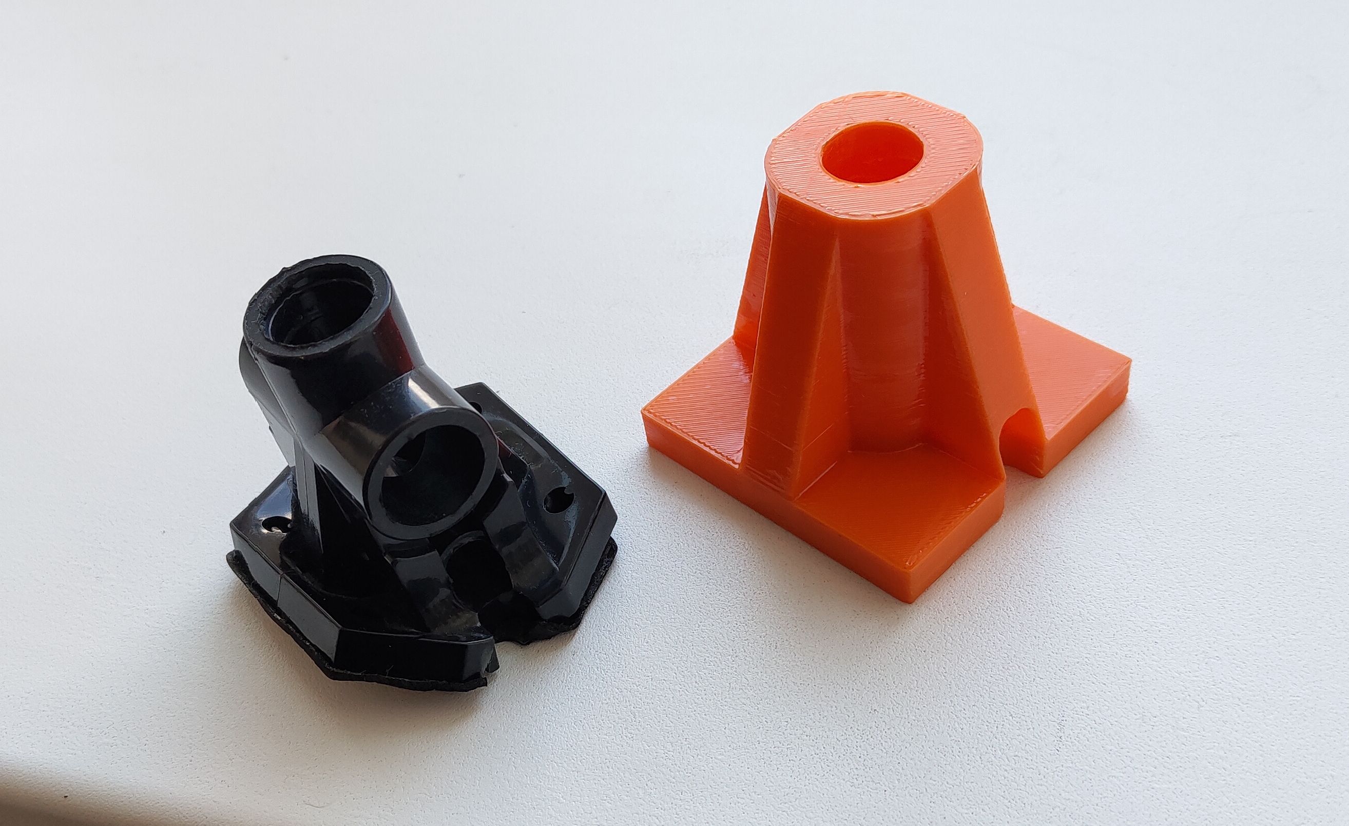 Bir masa lambası şeridi (Plastik Aparattır!!!)