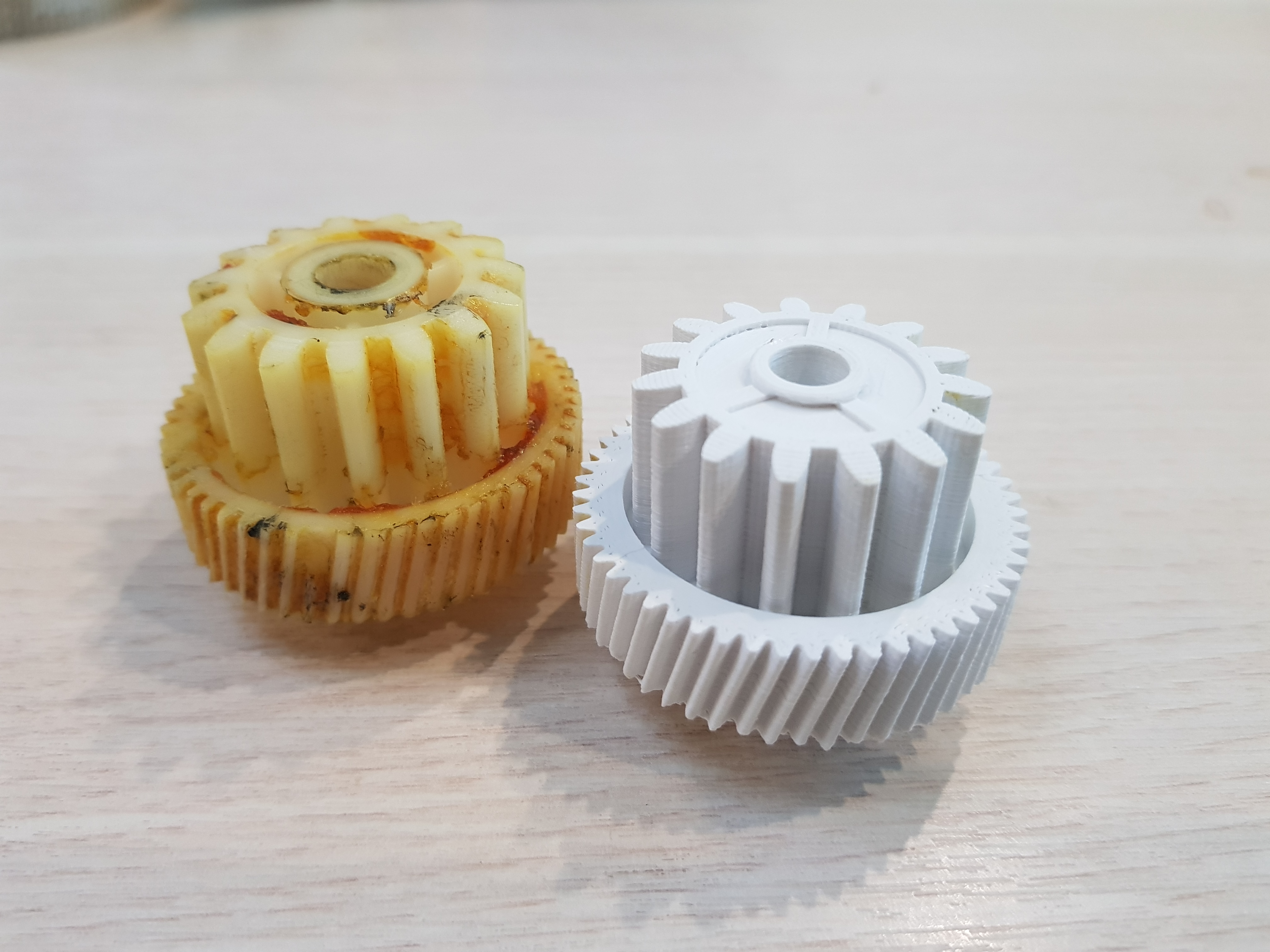 kıyma makinesi Laretti LR7201 dişlisi (Plastik Aparattır!!!)