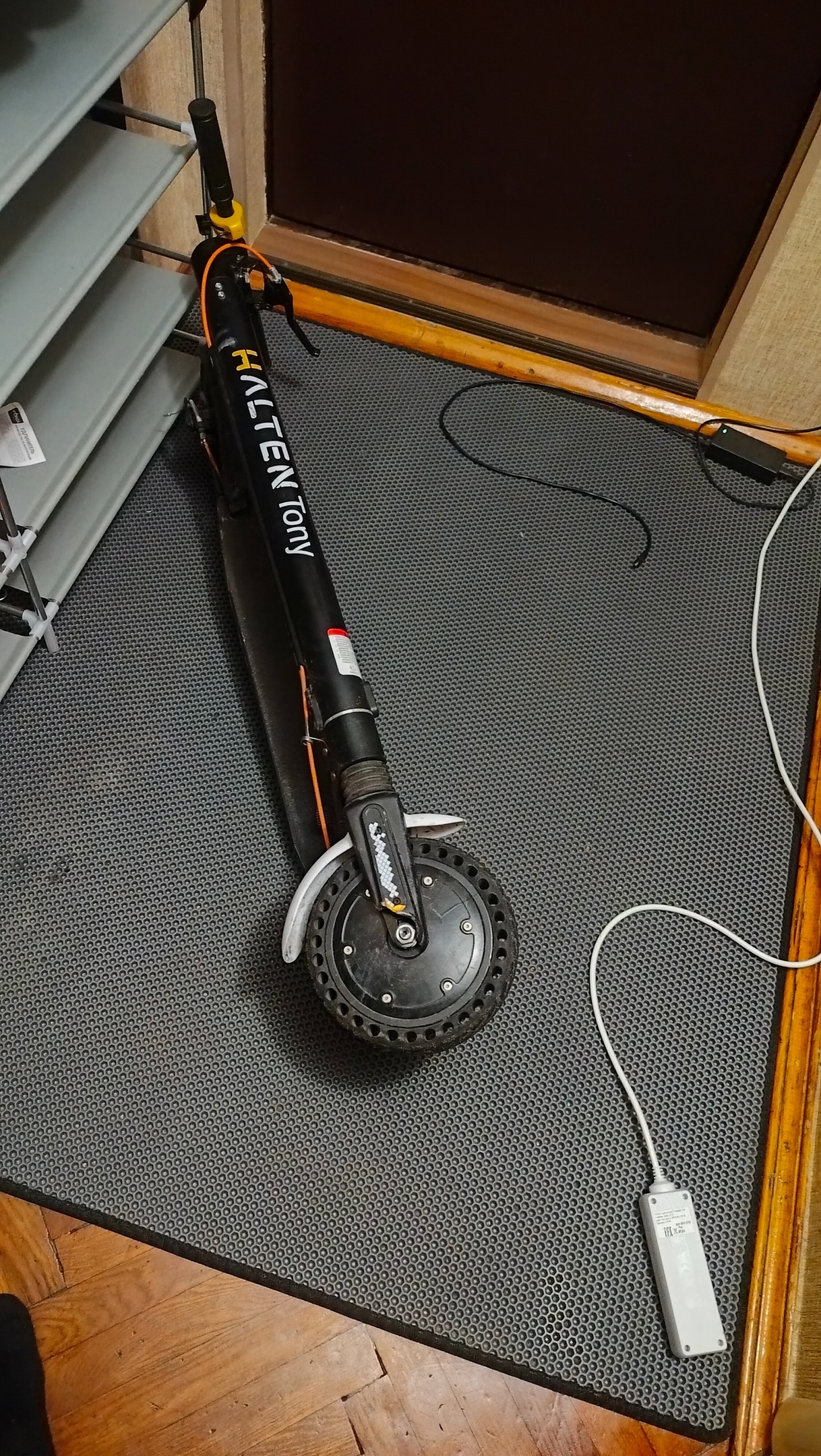 Elektrikli scooterın ön çamurluğu HALTEN tony v2 (Plastik Aparattır!!!)