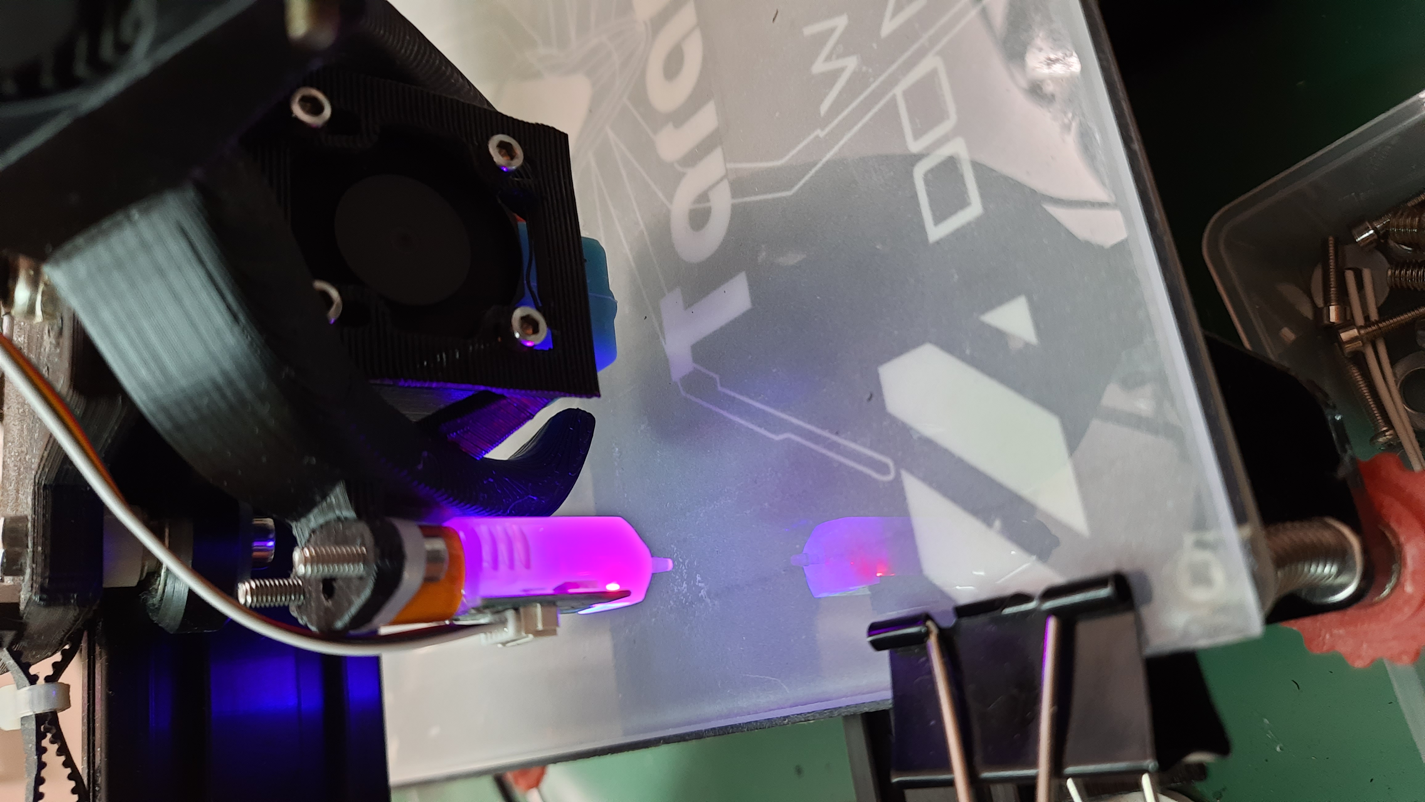 E3D-V6 Bowden için fan montajı (Plastik Aparattır!!!) E3D-V6 Bowden için fan montajı (Plastik Aparattır!!!)