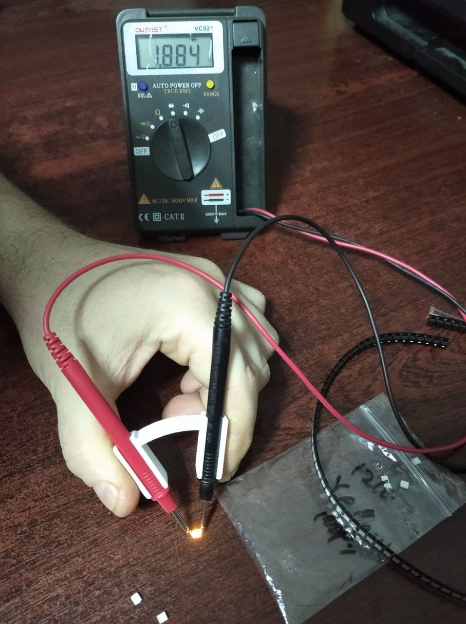 LED'leri kontrol etmek için sahte Pinzet Pinzet (Plastik Aparattır!!!)