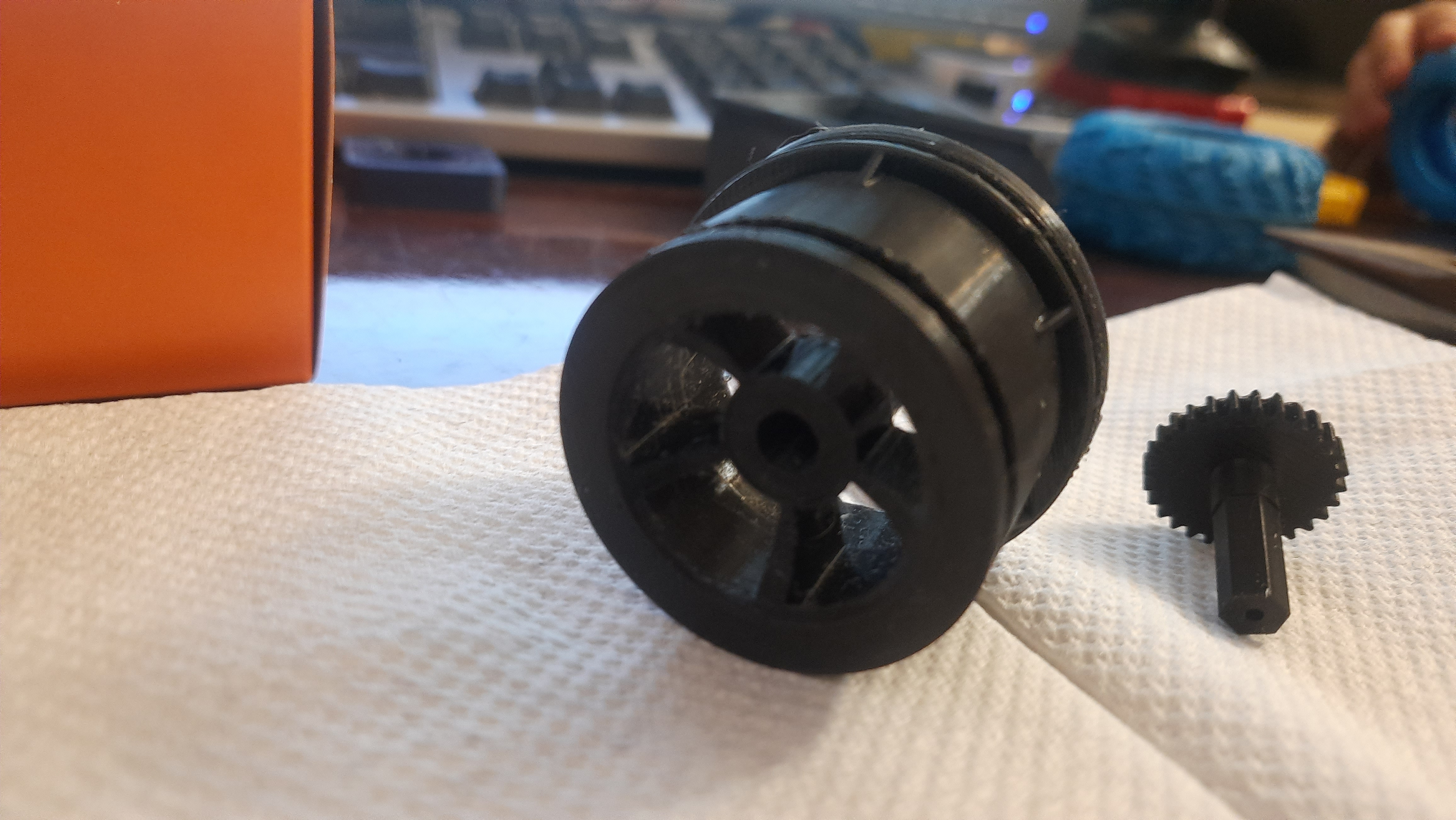 Radyo kontrollü çocuk makinesi "Over -line" için yedek parçalar (Plastik Aparattır!!!)