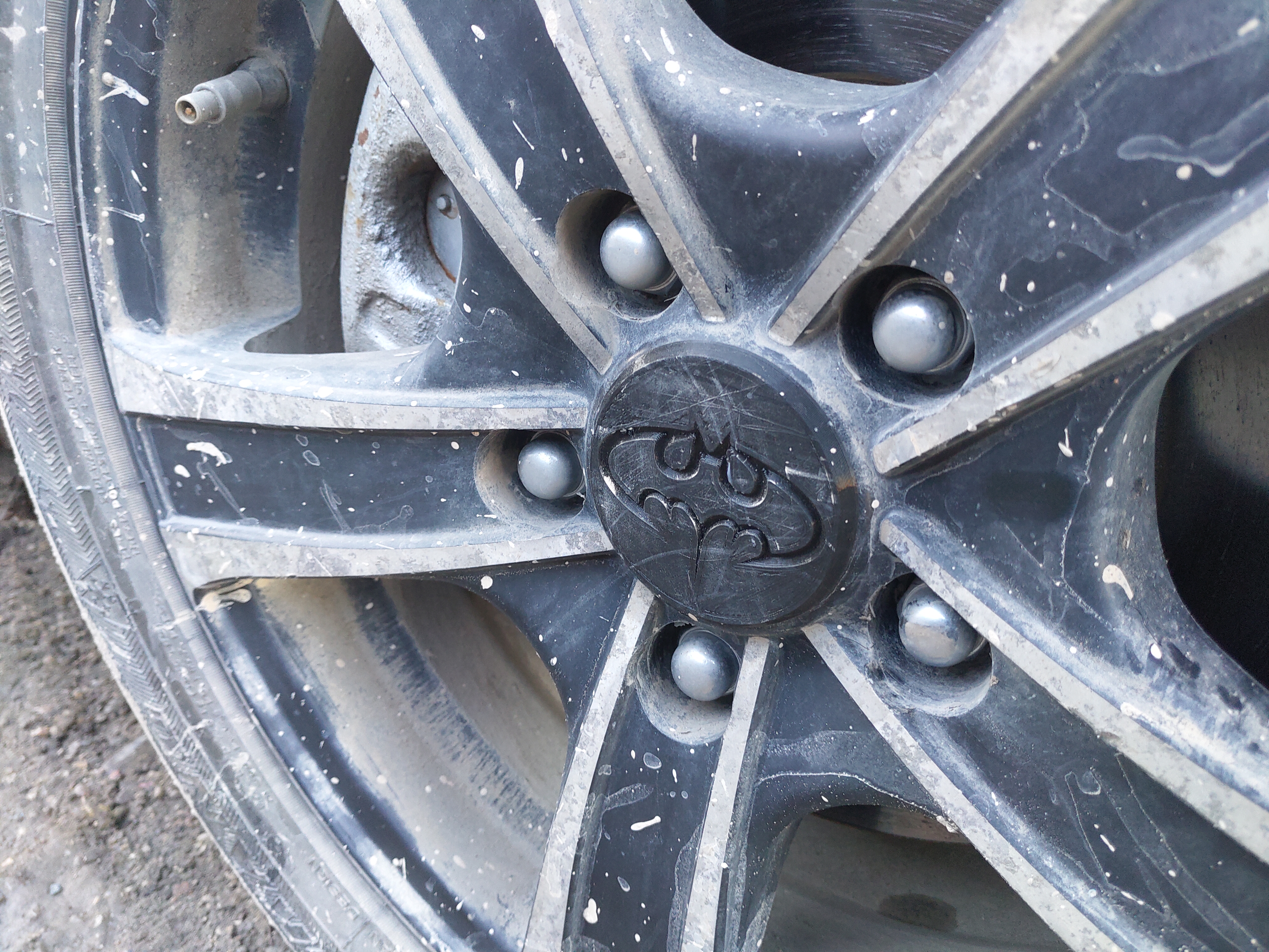 KIA Cerato'dan Batmobil (Plastik Aparattır!!!) KIA Cerato'dan Batmobil (Plastik Aparattır!!!)