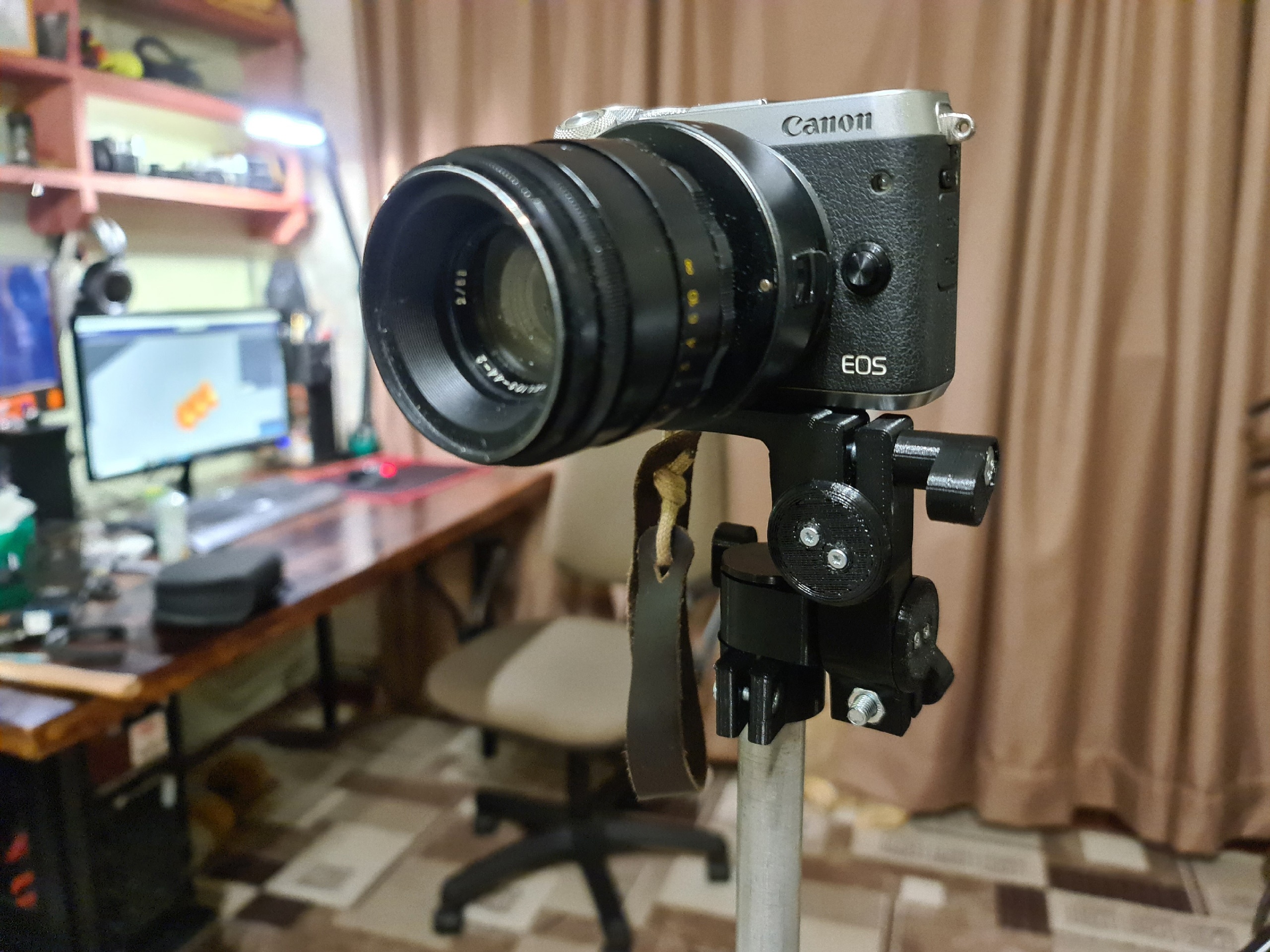 Tripodun başı döner (Plastik Aparattır!!!)