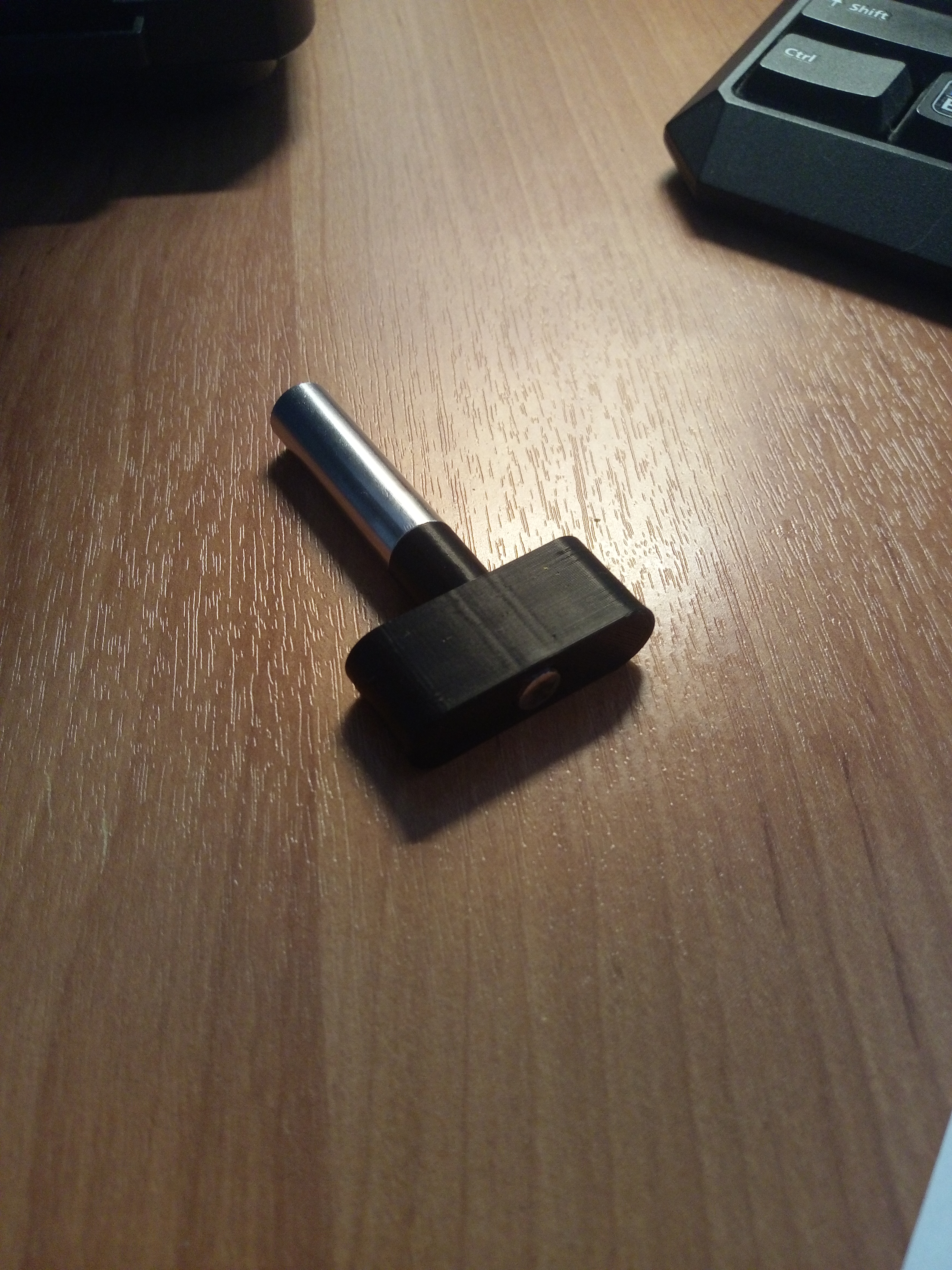 Tutucu biti için kompakt sap (Plastik Aparattır!!!)