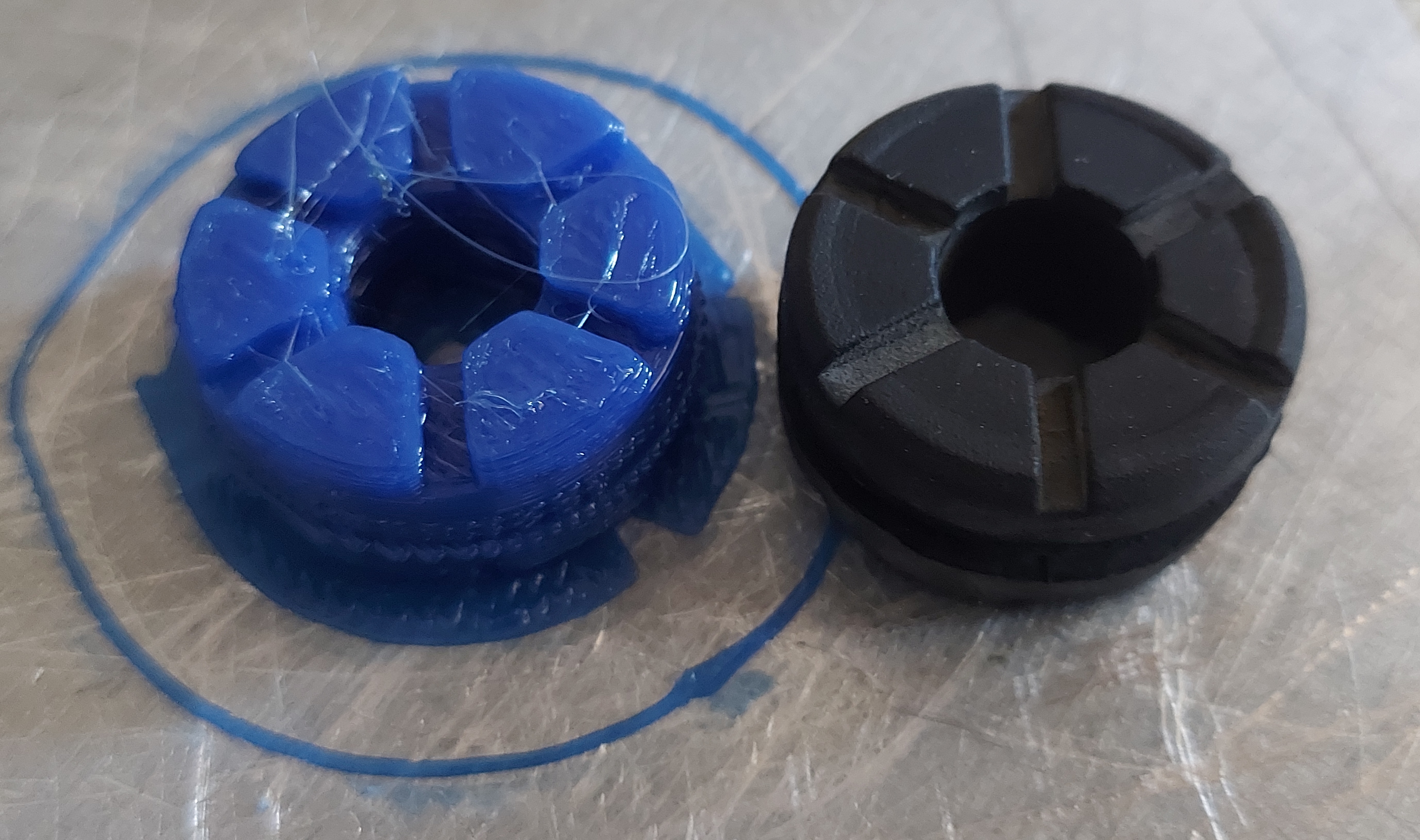 Motosiklet Suzuki SV1000S Modifikasyonunun Radyatörünün Damper (Elastik Bant) Modeli K6 09320-10051-000 (Plastik Aparattır!!!)