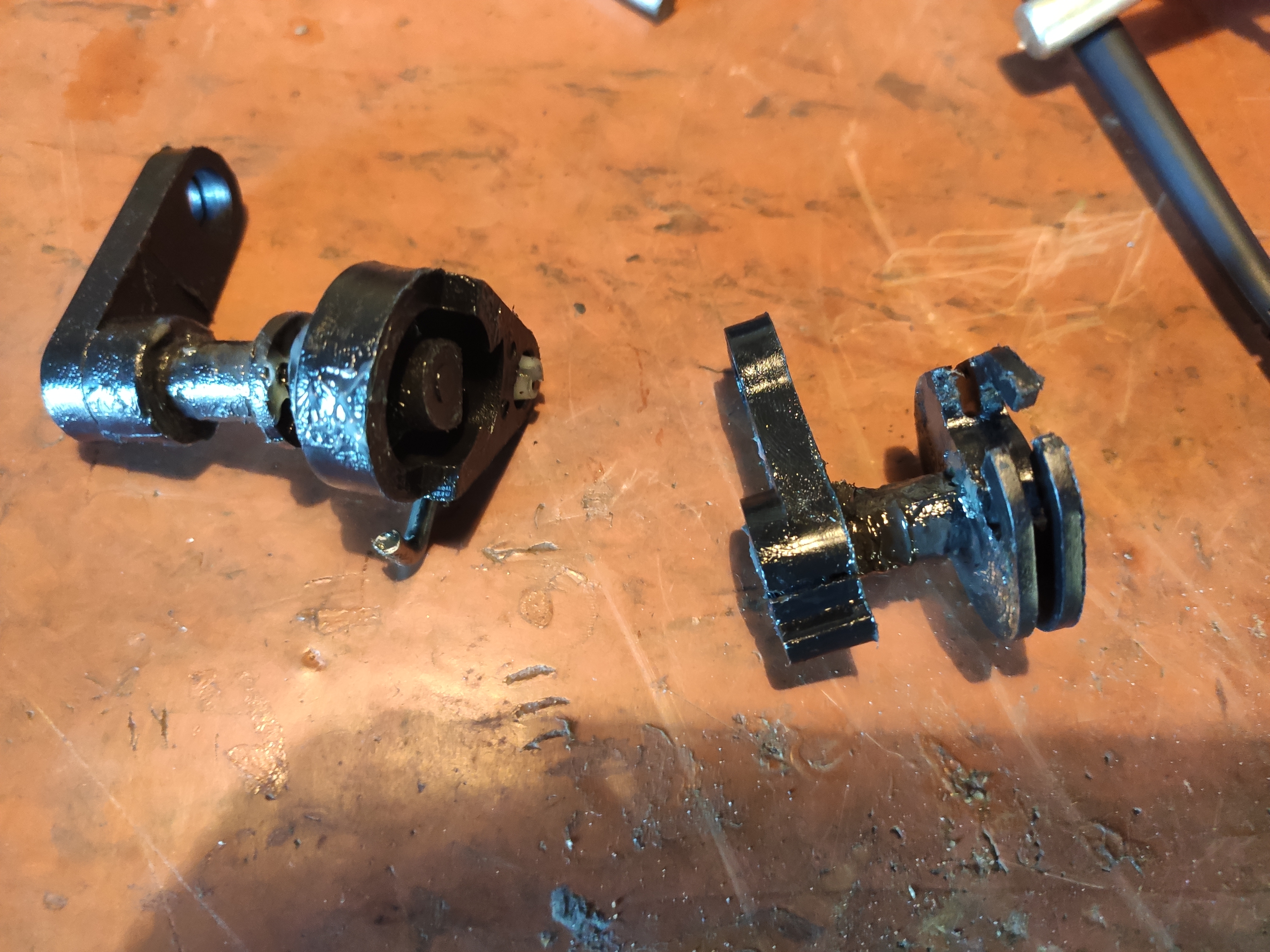 Mikatsu tekne motorunun gaz motorunun bir parçası 9.8 (Plastik Aparattır!!!)