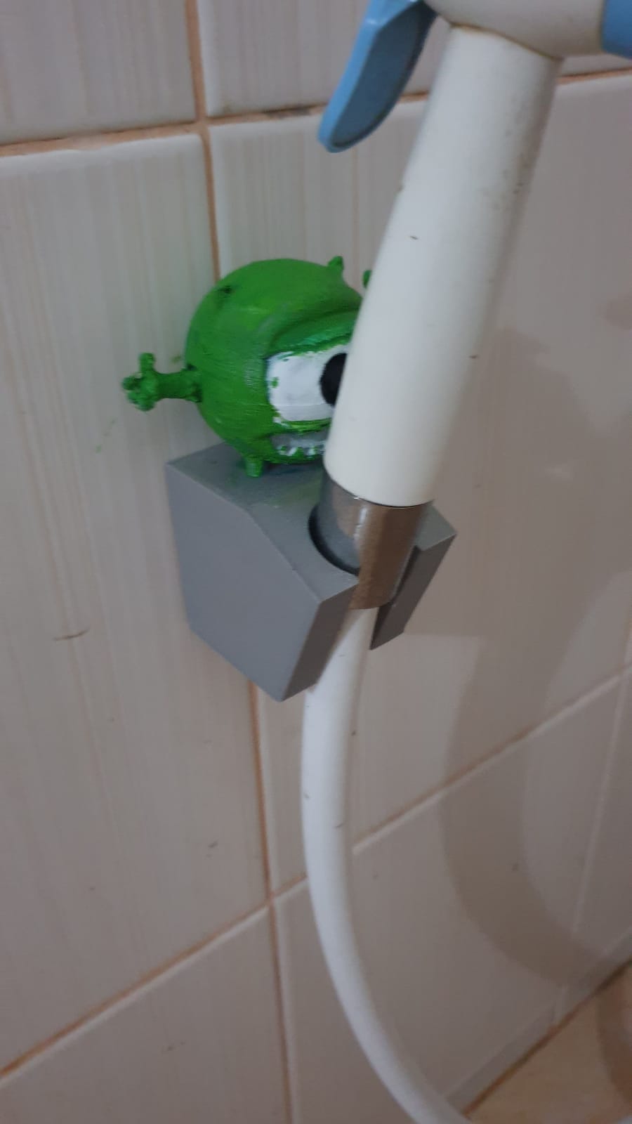 Tuvalet tutucu (Plastik Aparattır!!!)