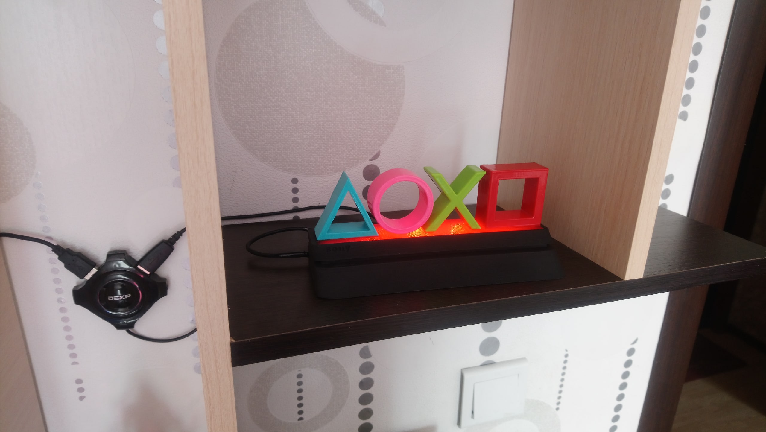 Sony playstation 4 heykelciği (Plastik Aparattır!!!)