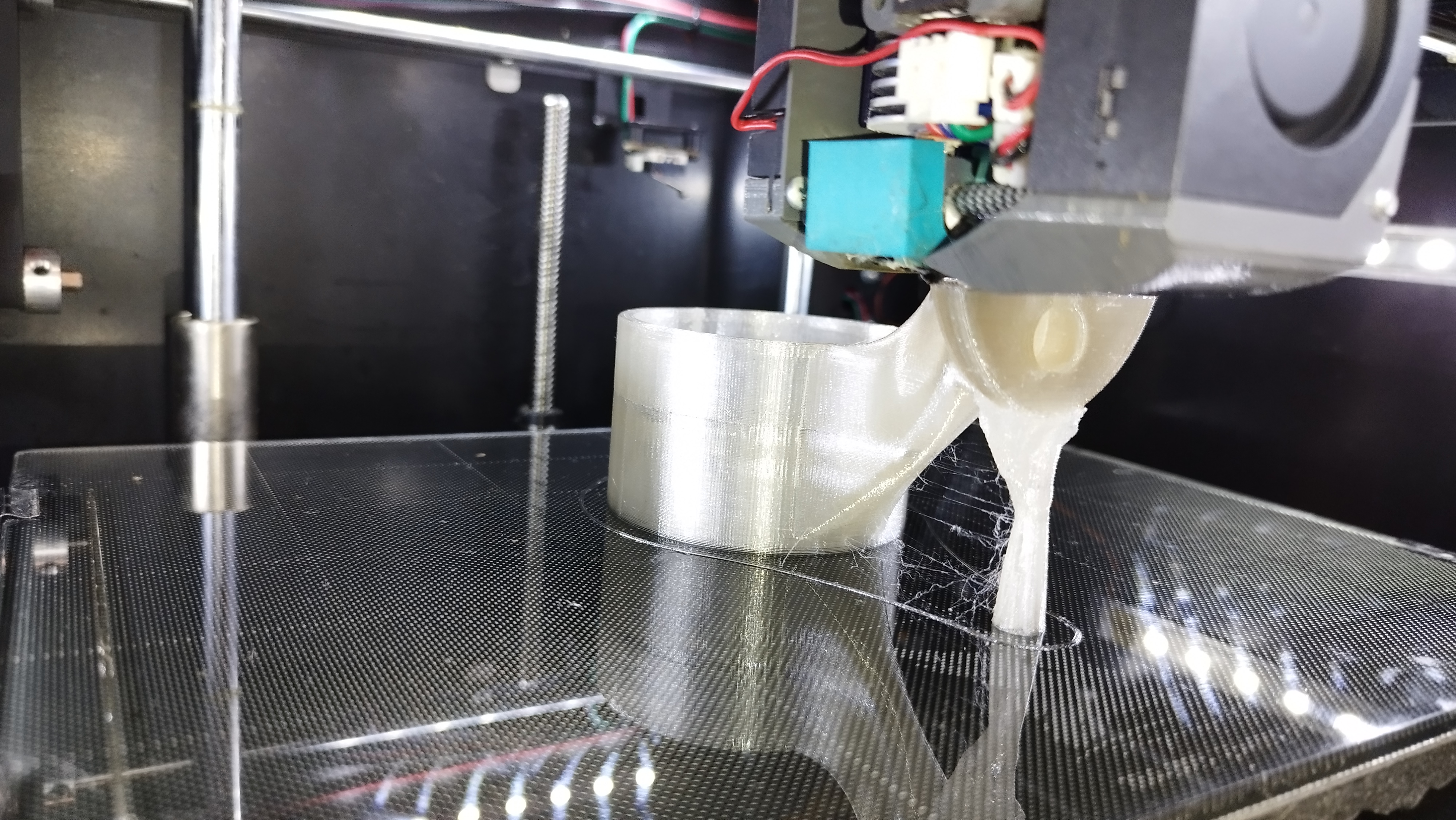 Sıvı Sabun Dispenser Tutucu (Plastik Aparattır!!!)