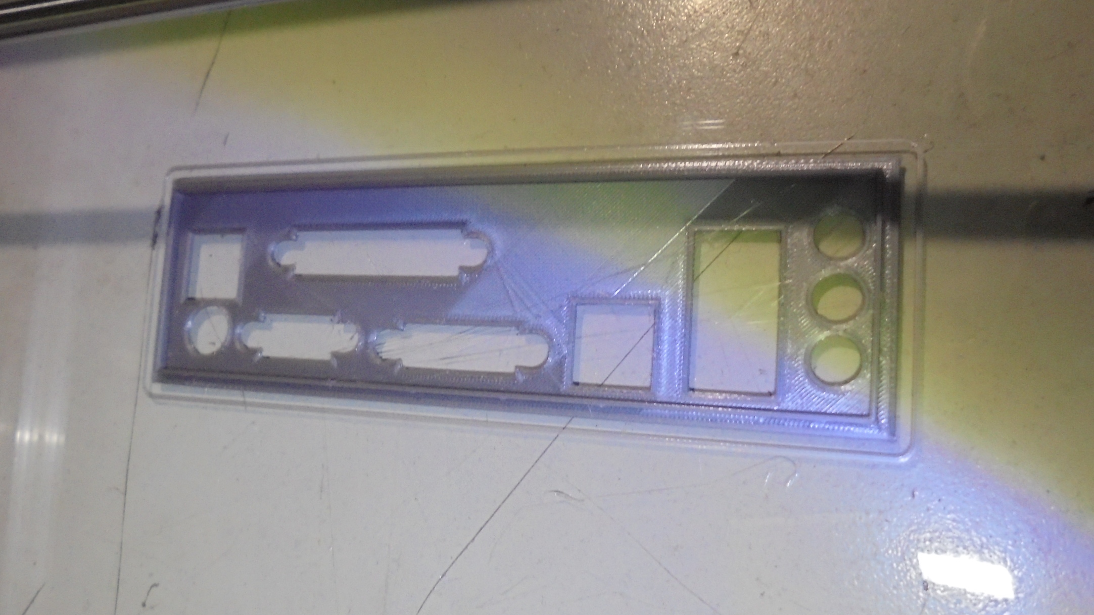 Gigabyte GA-B75M-D3V olgun (Plastik Aparattır!!!)